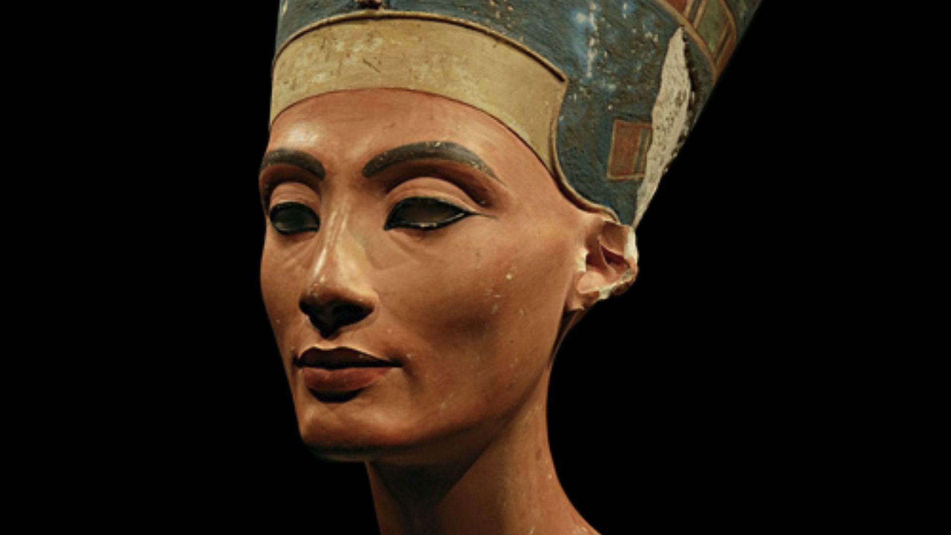 File:Nefertiti 30-01-2006.jpg