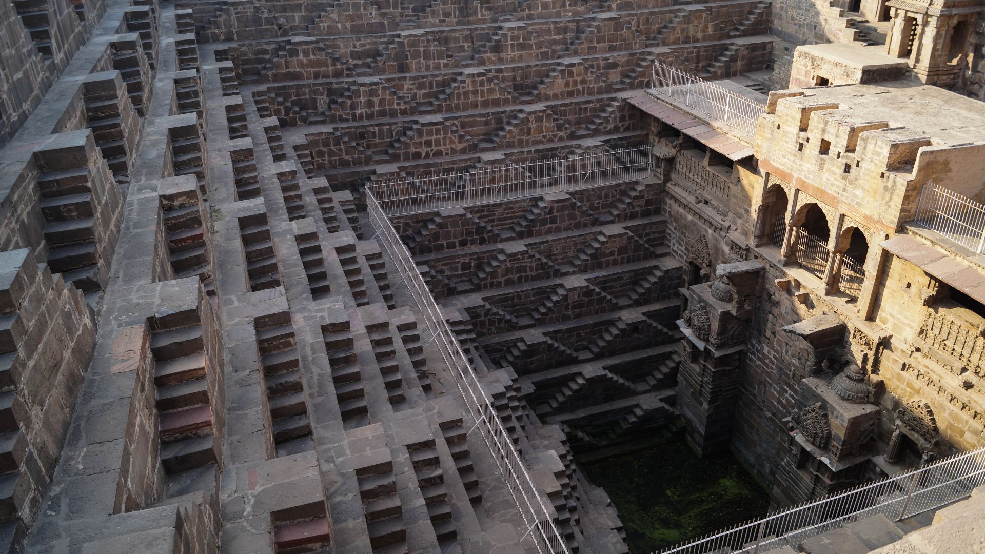 File:Chand Baori 2, Abaneri.jpg