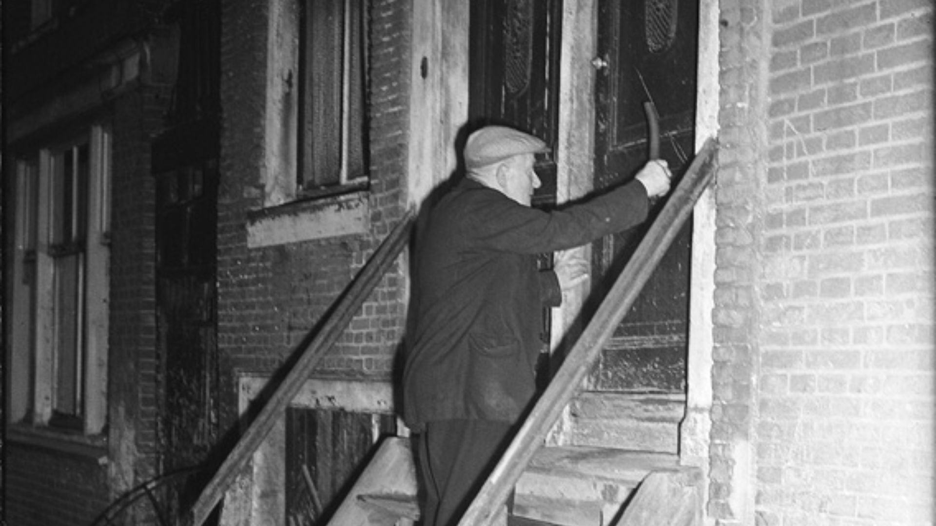 File:11-15-1947 03229 Ome Jan, de porder.jpg