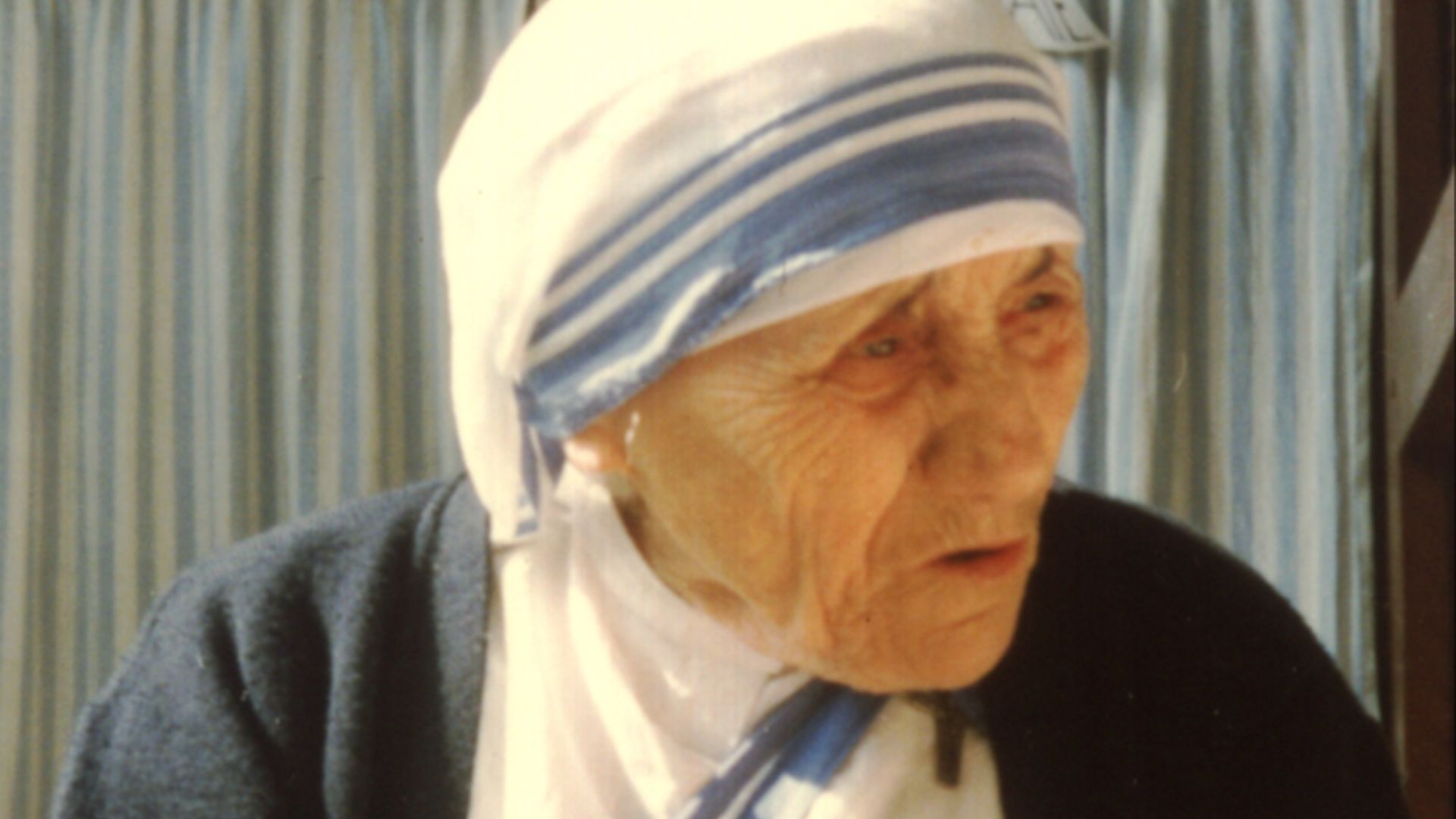 File:Mother Teresa.jpg