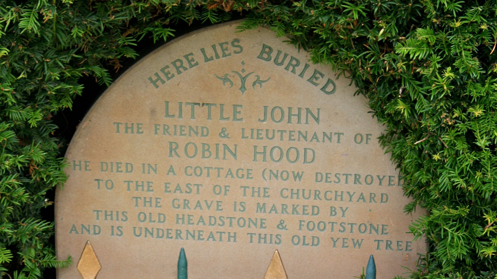 File:Little John's Grave, Hathersage 1.jpg