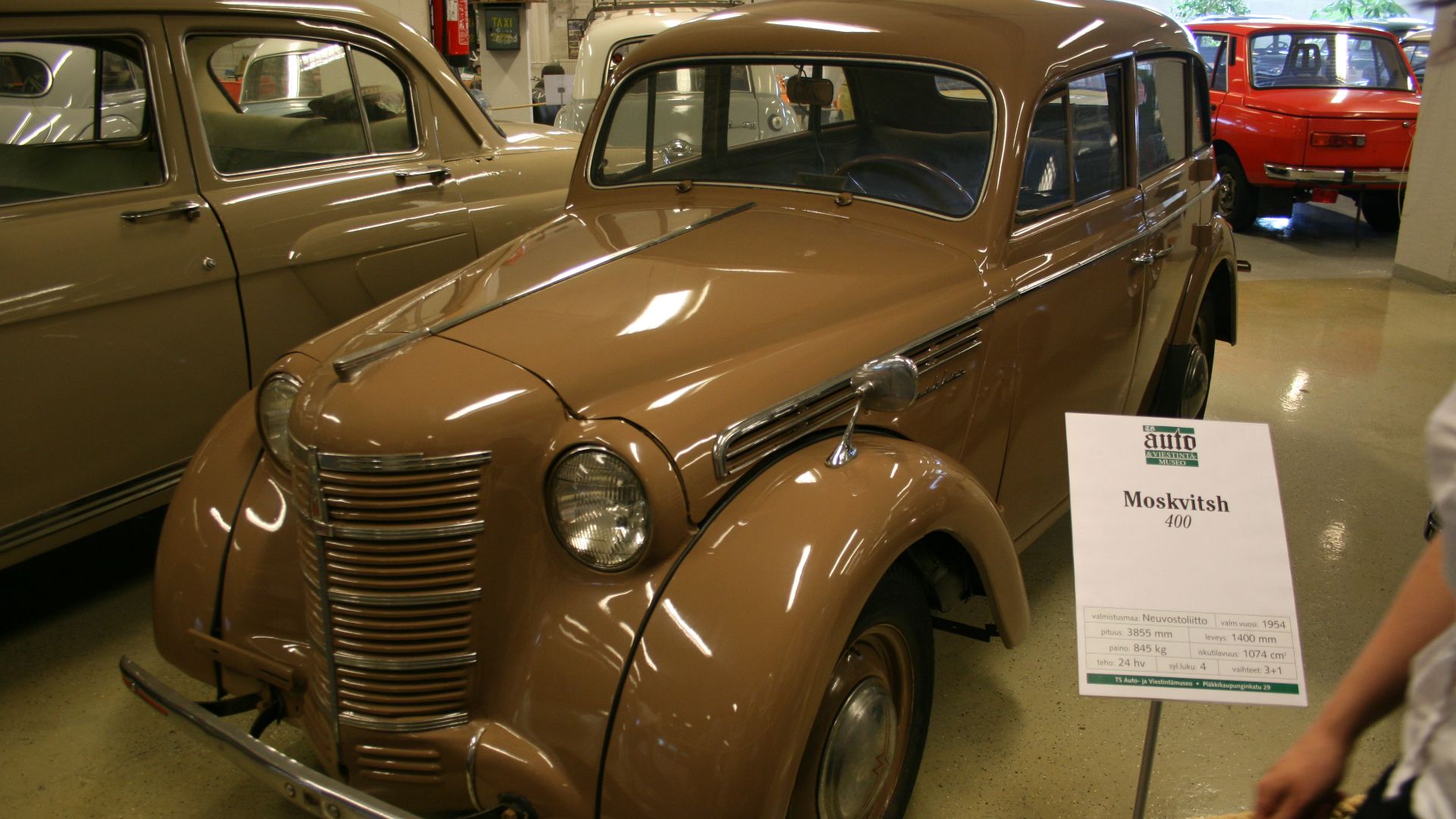 File:Moskvich 400-420 at the Car and Communication Museum in Finland.jpg