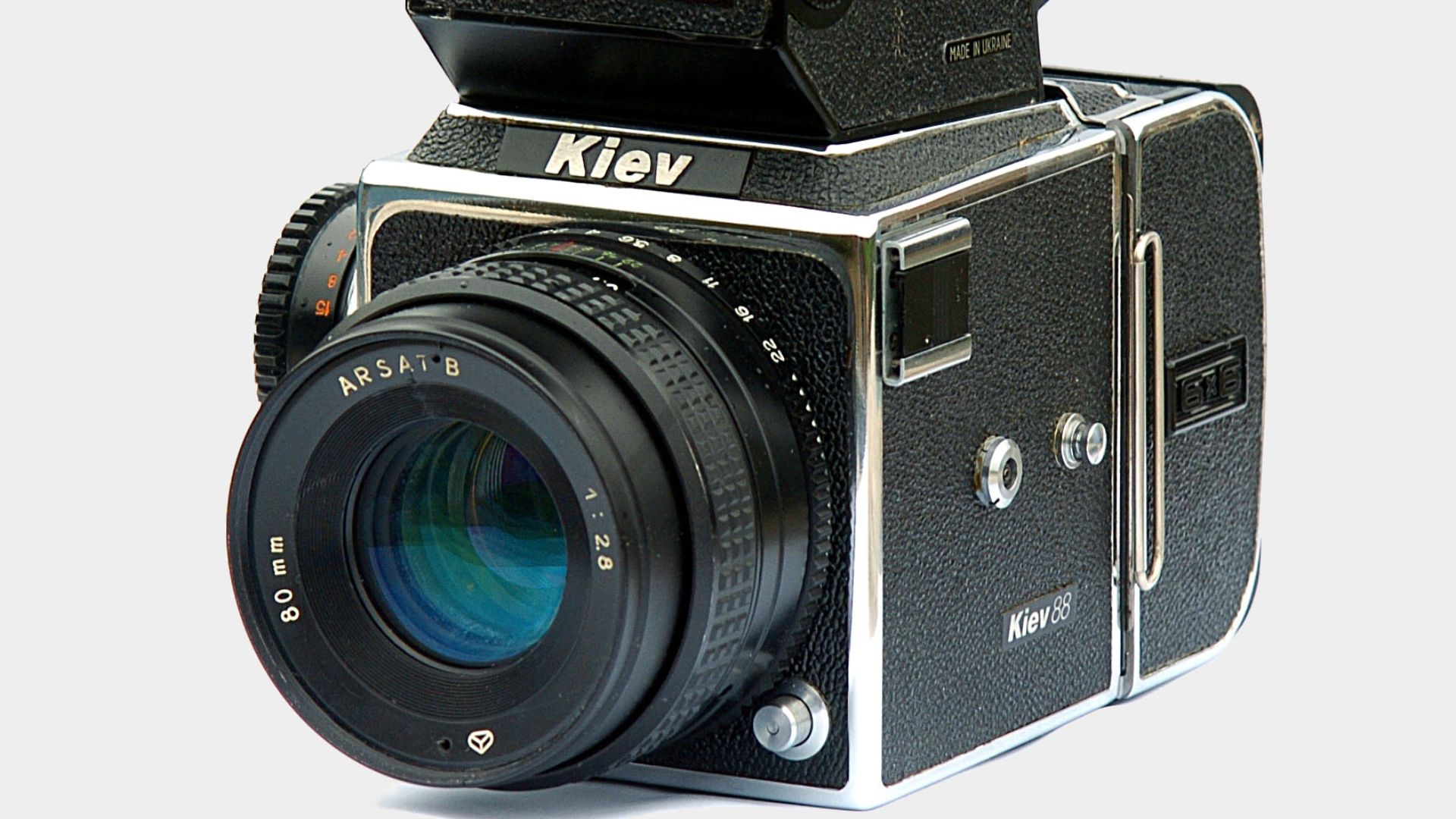File:Kiev 88 with 80mm lens edited background.jpg