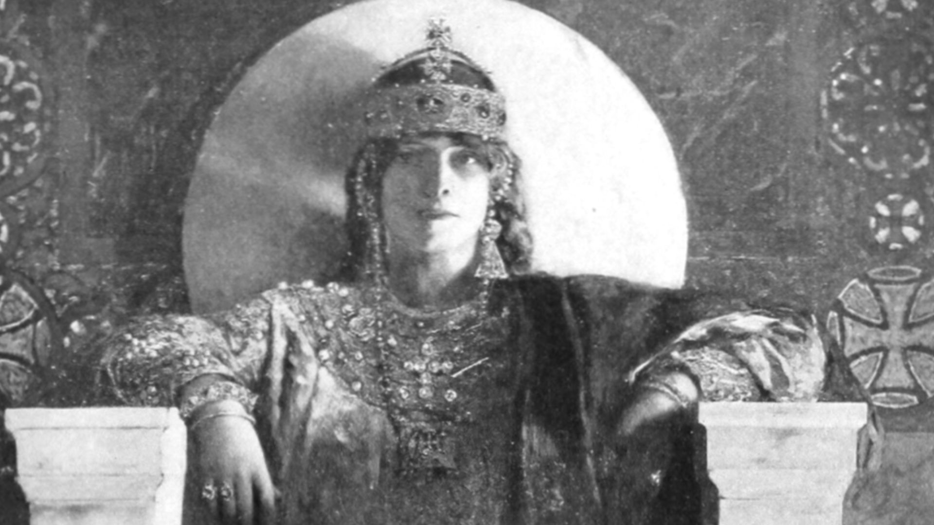 File:Woman in Art - Empress Theodora.png