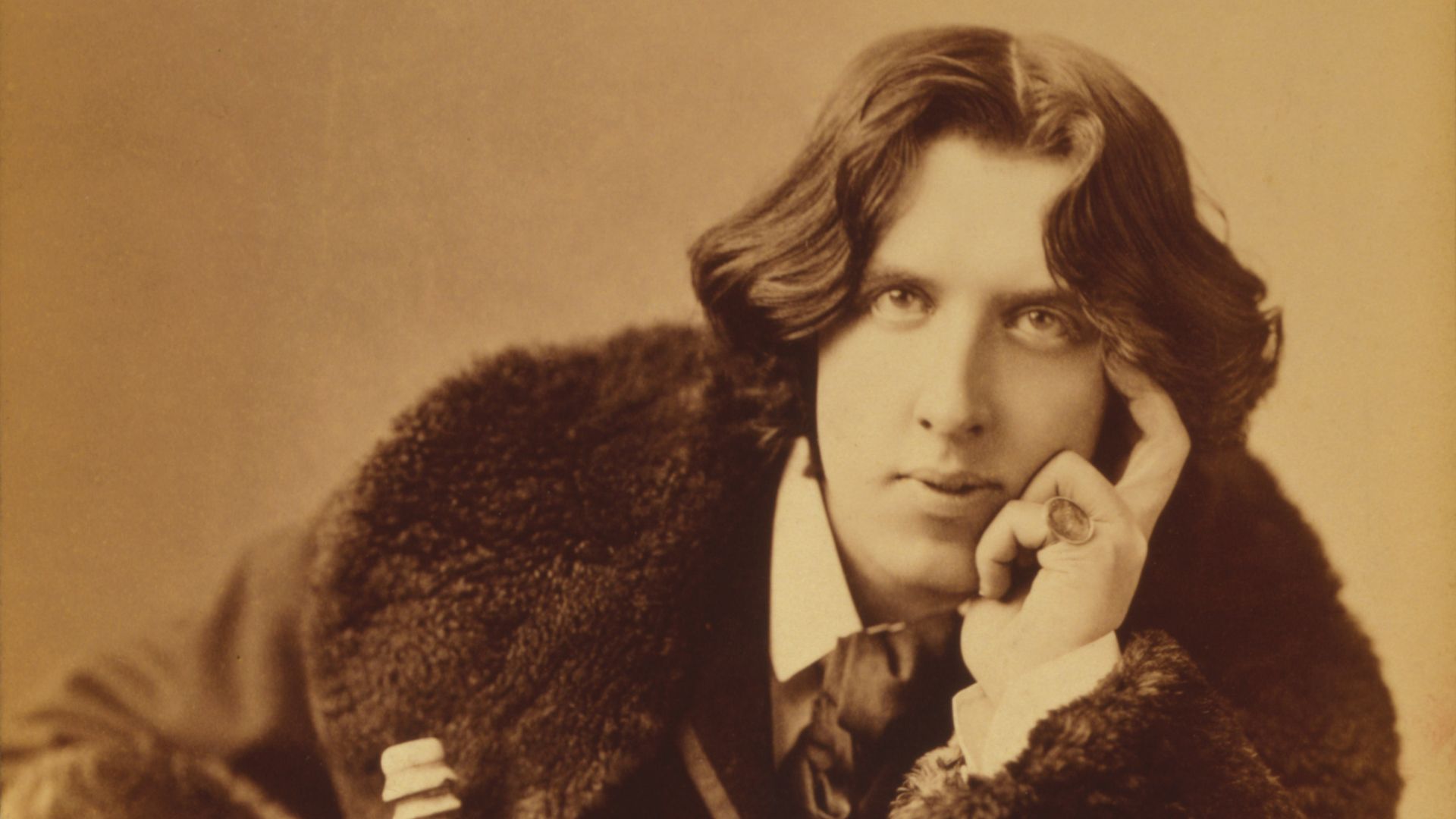File:Oscar Wilde portrait by Napoleon Sarony - albumen.jpg