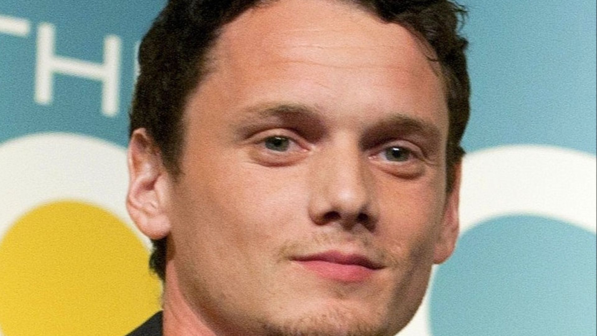 File:Anton Yelchin, 2011.jpg