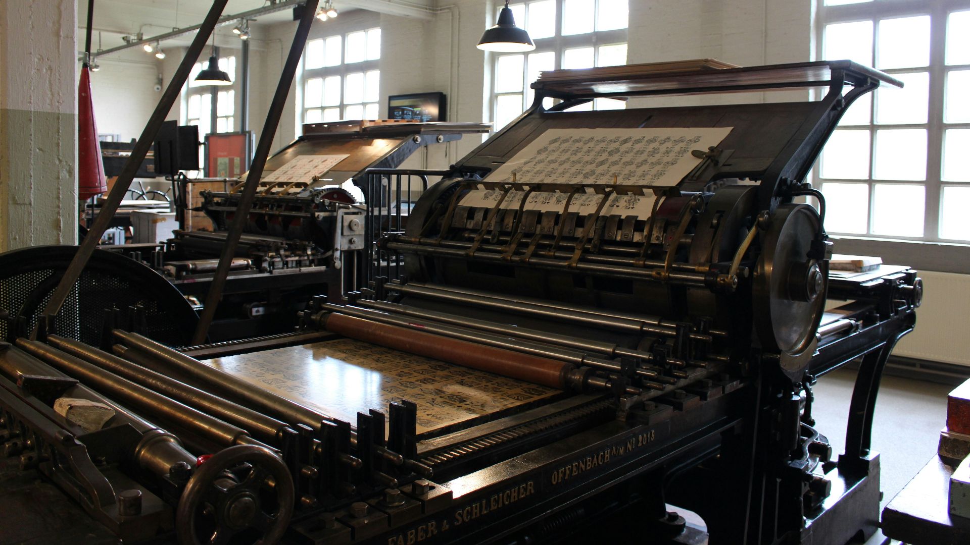 black and brown industrial machine