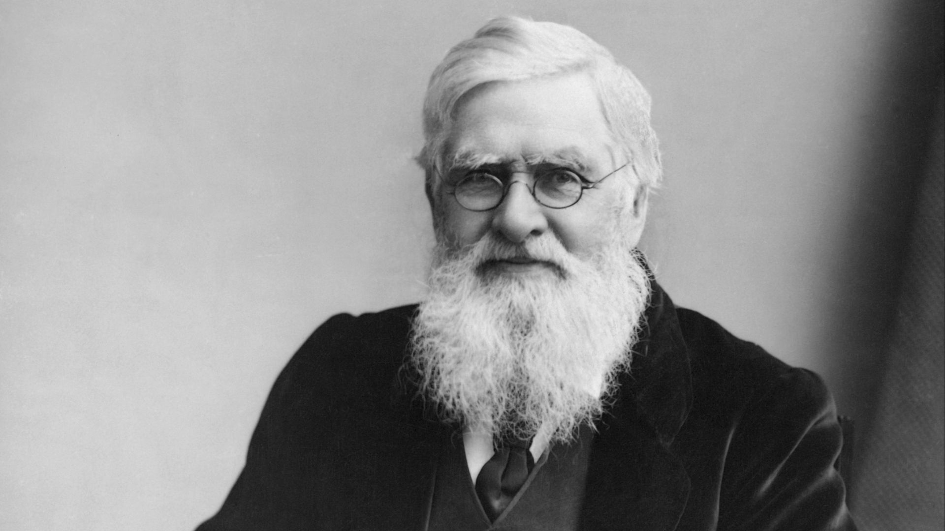 File:Alfred-Russel-Wallace-c1895.jpg