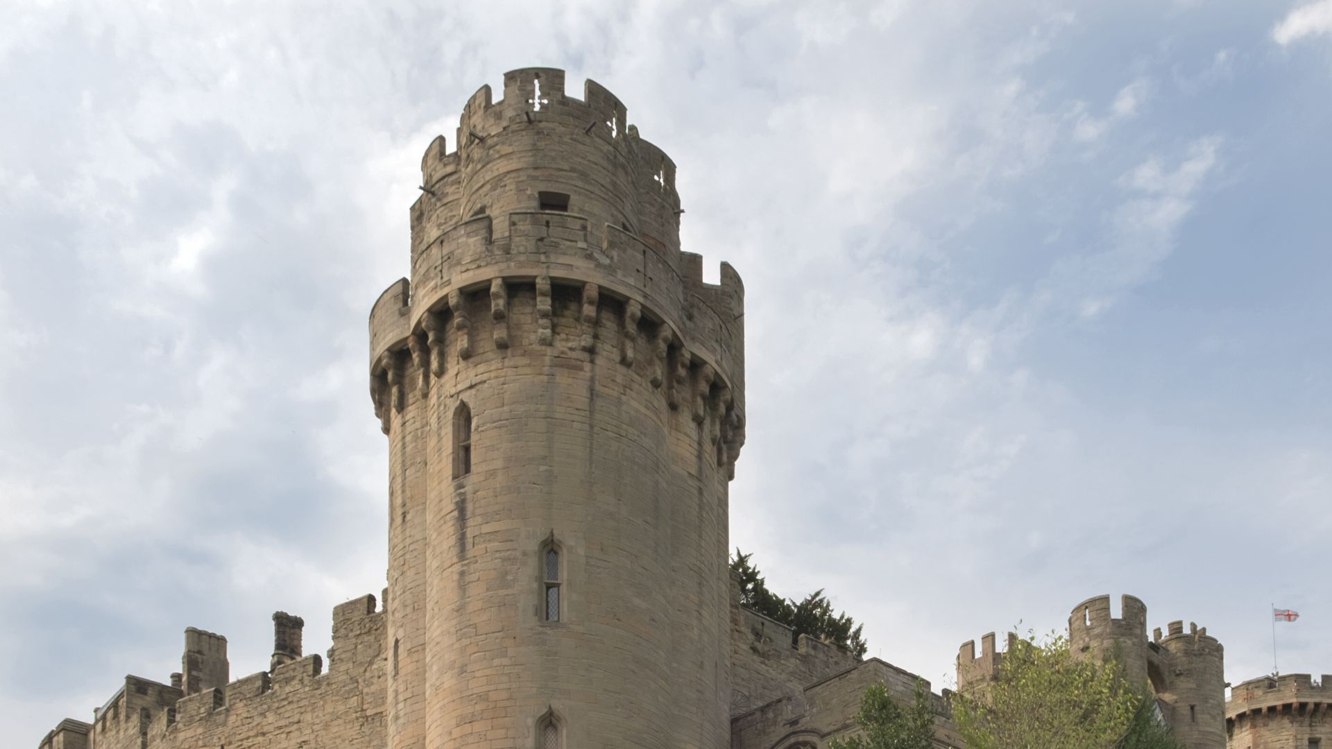 File:Warwick Castle - Caesar's Tower 2016.jpg