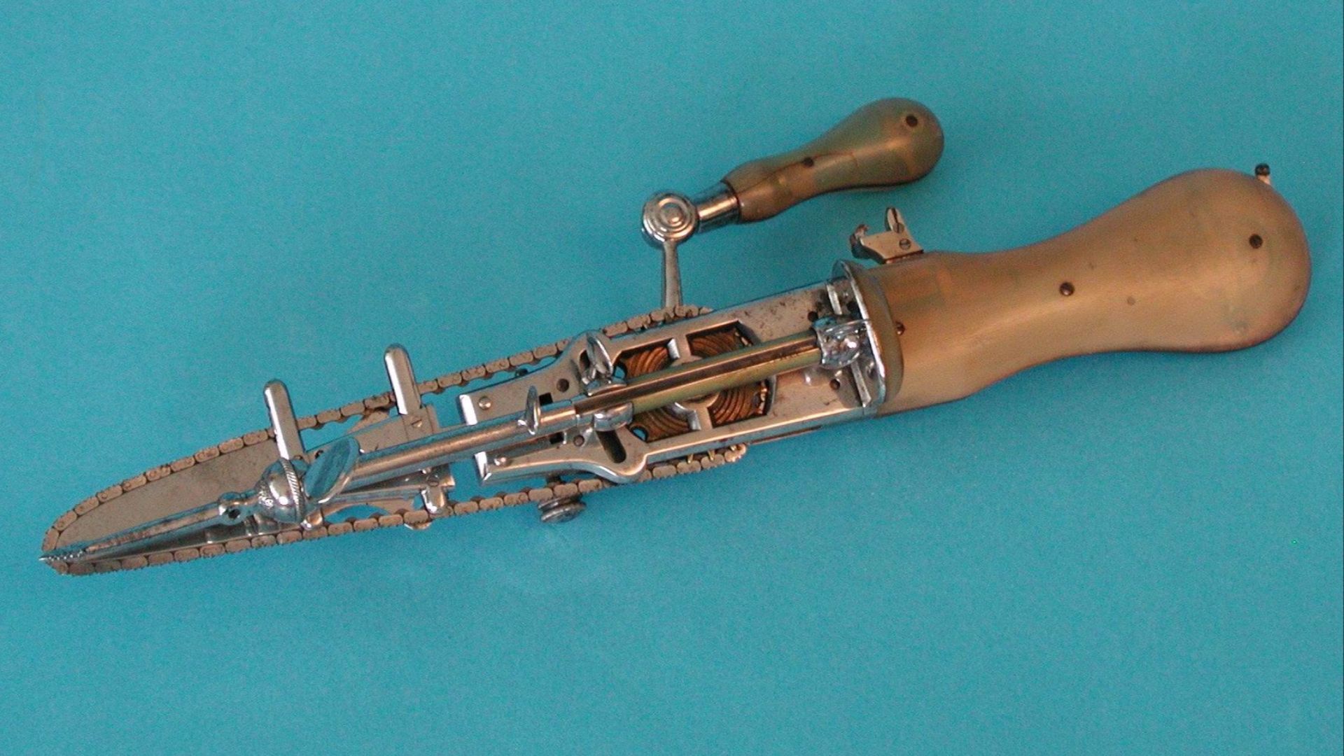File:Bernhard Heine's Osteotome.jpg