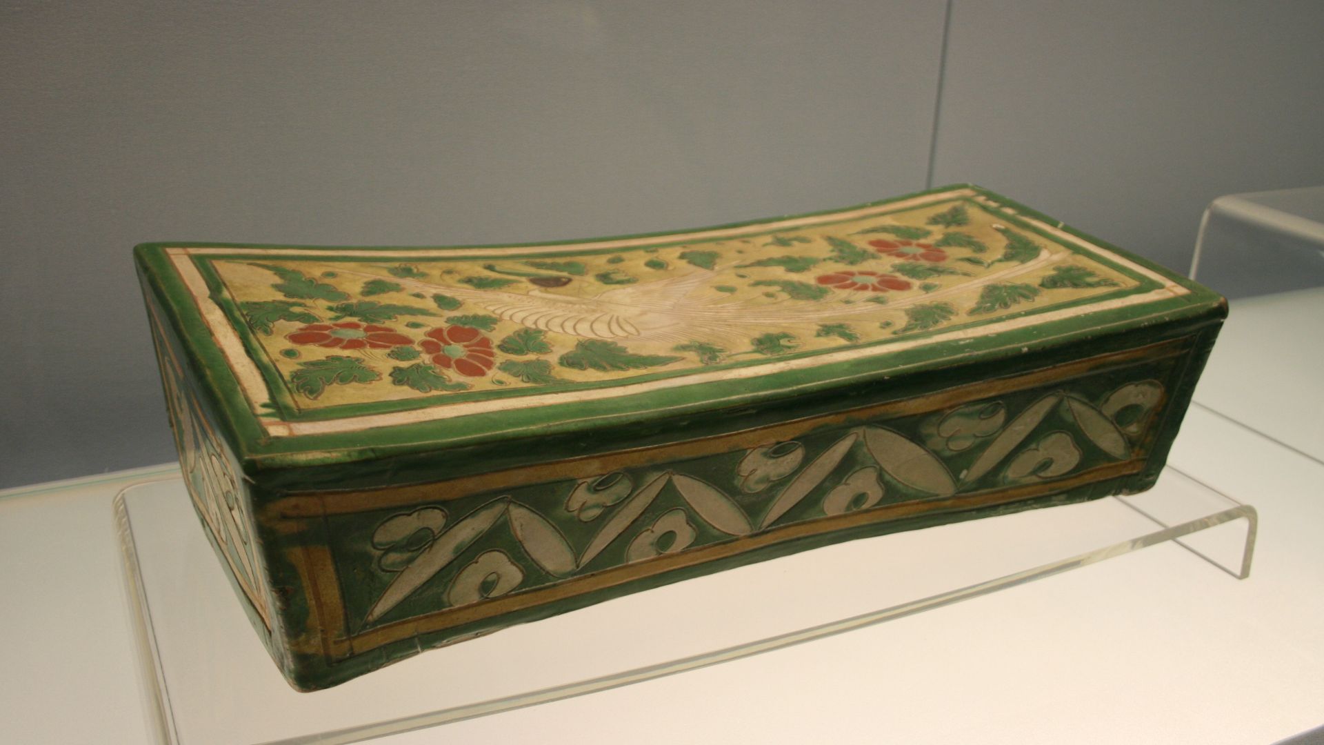 File:Jin-Yuan Cizhou Ware Porcelain Pillow.jpg