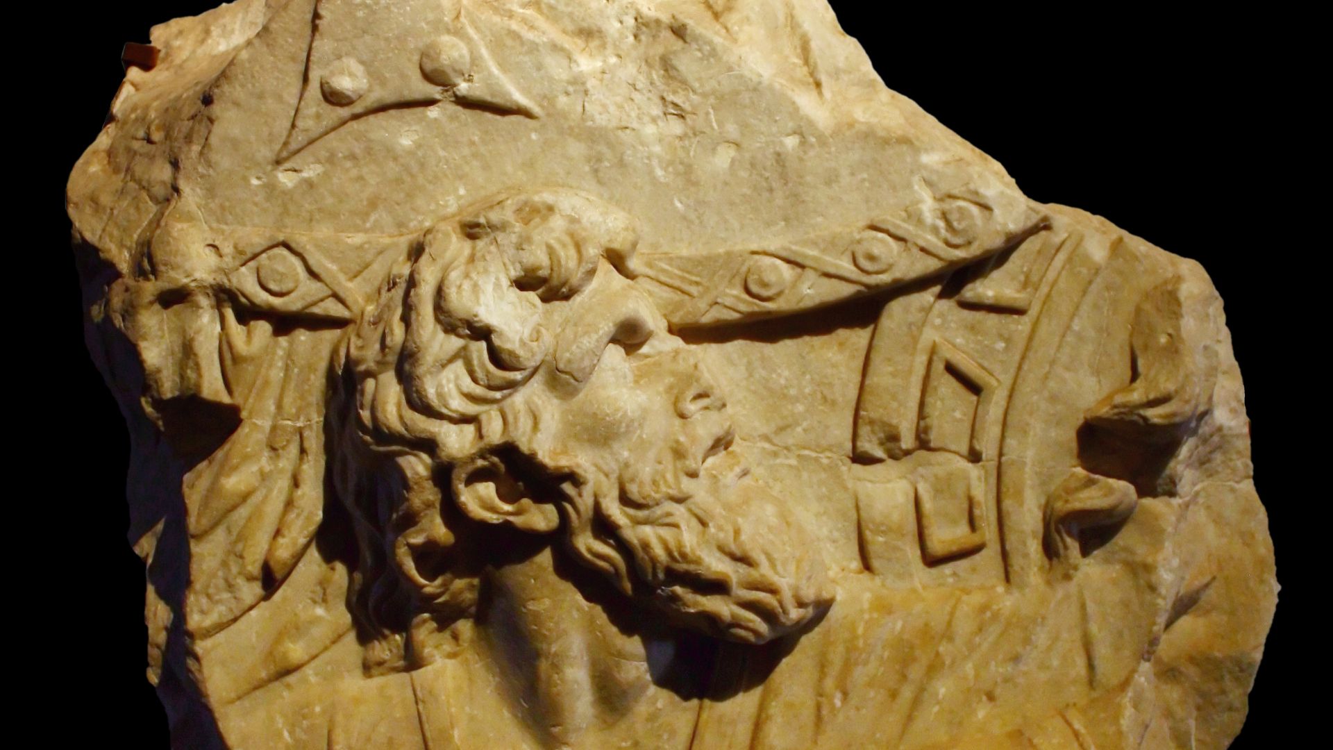 File:Fragment of relief of battle with parthian warrior - Mostra di Nerone - Palatin hill.jpg