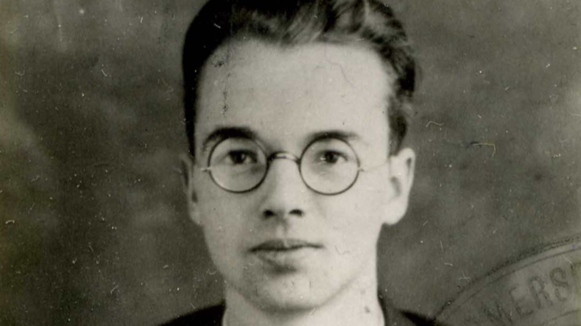 File:Klaus Fuchs - police photograph.jpg