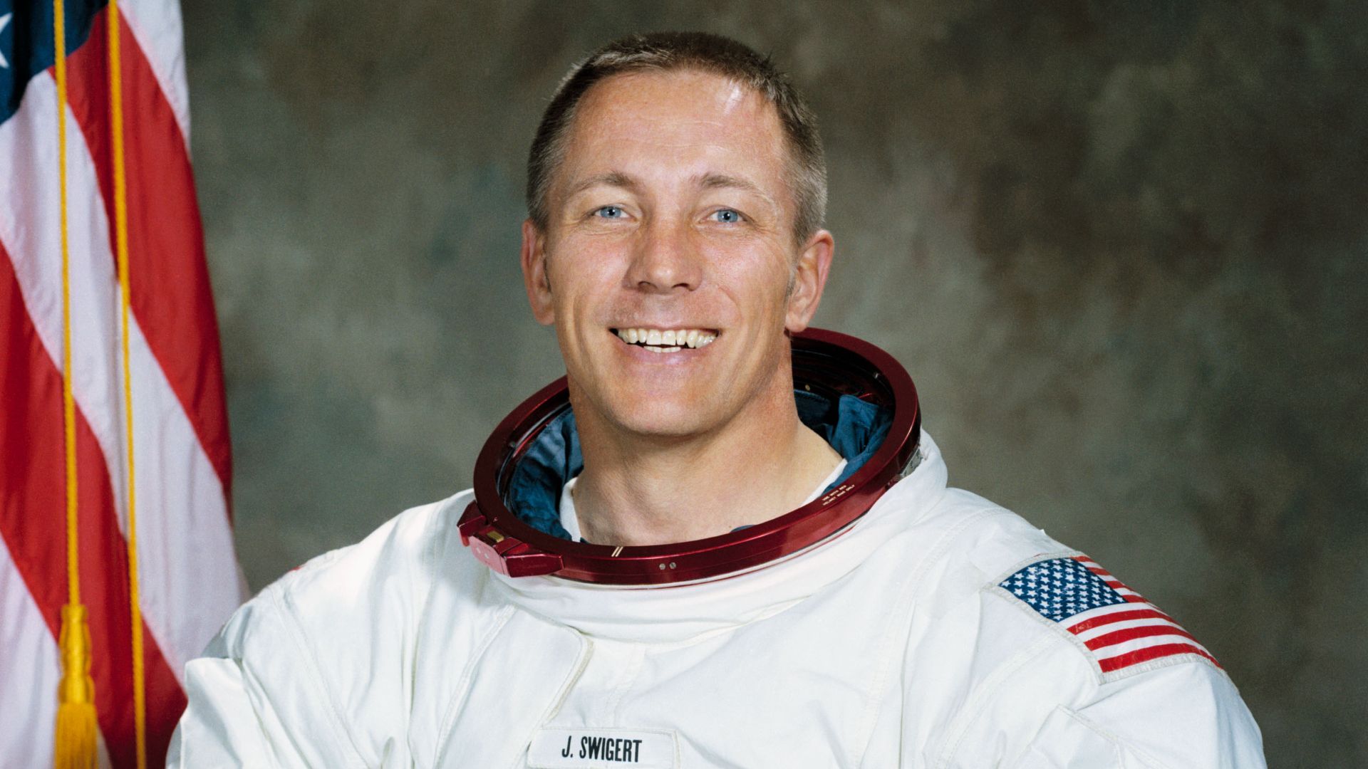 File:Jack Swigert.jpg