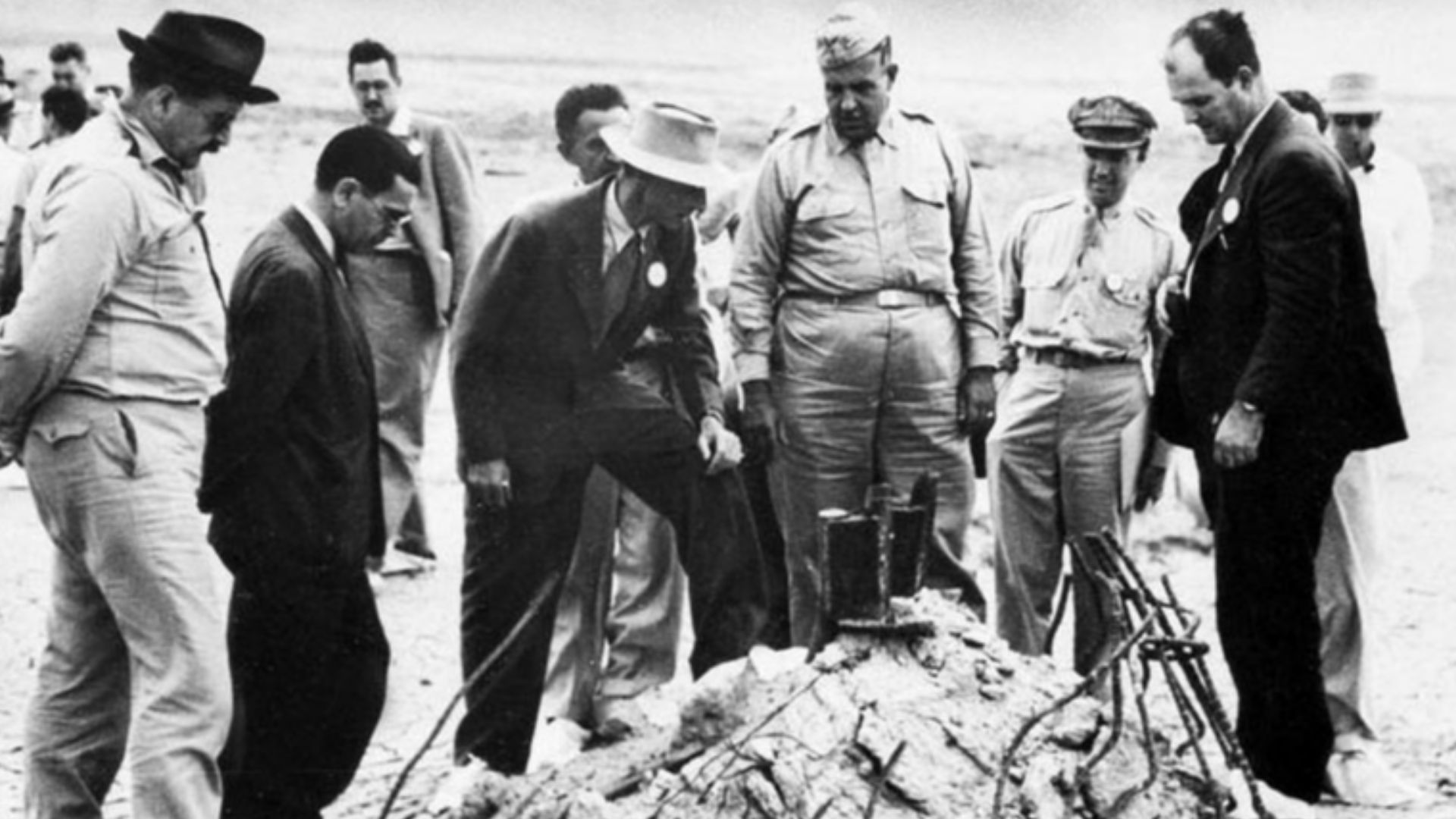 File:Trinity Test - Oppenheimer and Groves at Ground Zero 001.jpg