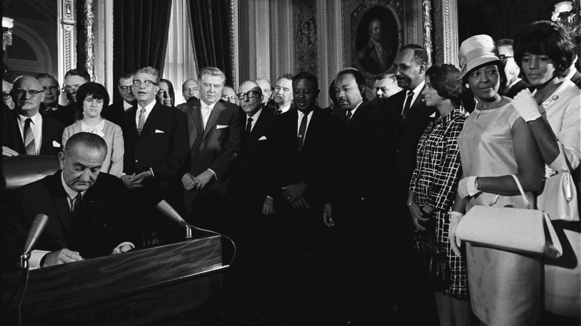 File:LyndonJohnson signs Voting Rights Act of 1965.jpg