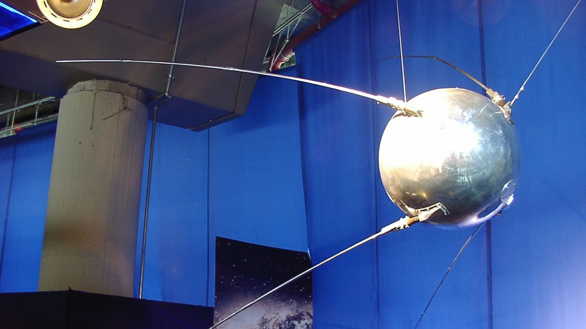 File:Sputnik.jpg