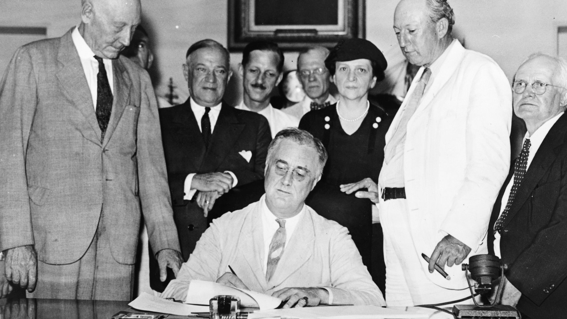 File:Signing Of The Social Security Act.jpg