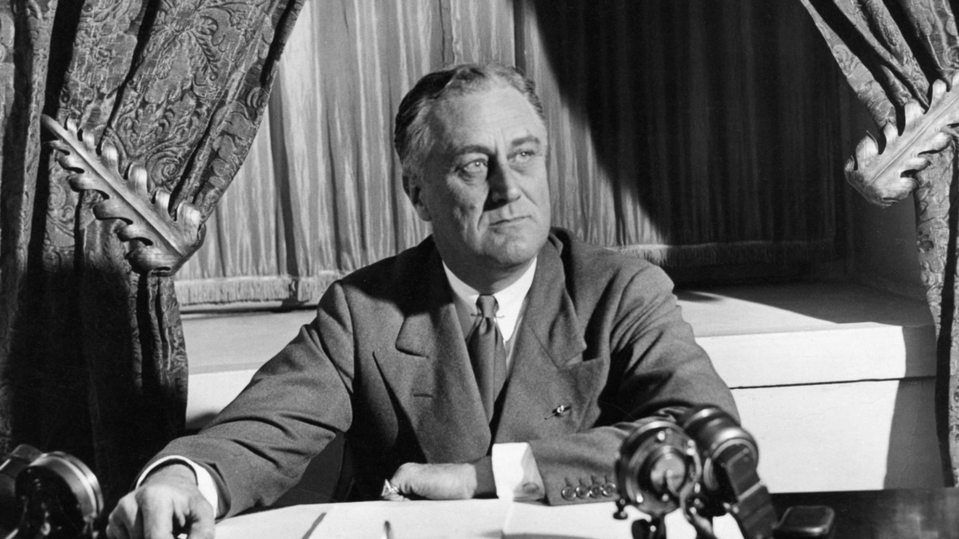 File:FDR-March-12-1933.jpg