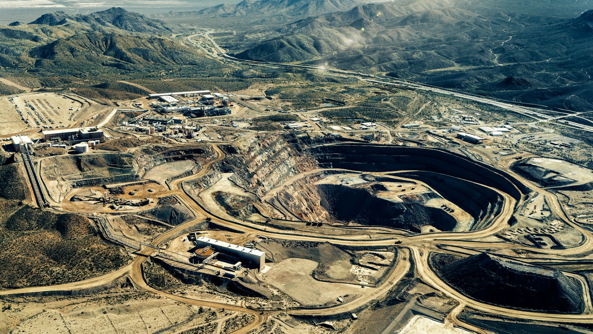 File:Mountain Pass Rare Earth Mine & Processing Facility.jpg