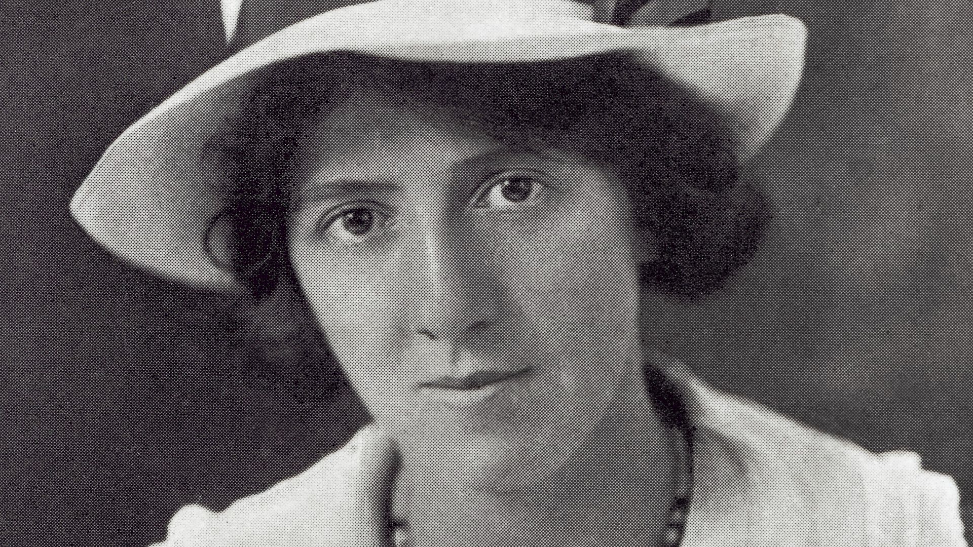 File:Marie Stopes at the time of the marriage with Mr. H.V. Roe. Wellcome M0017375 (cropped).jpg