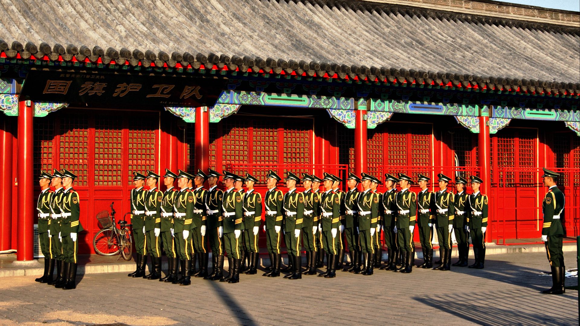 File:Chineese Soldiers-Forbiden city-Beijing-China - panoramio.jpg