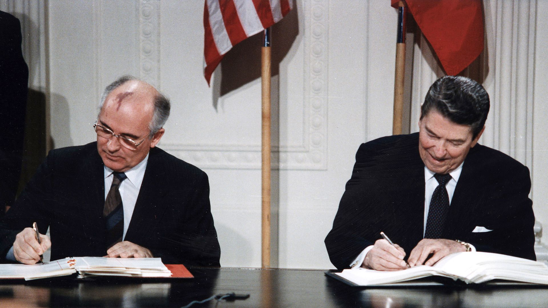 File:Reagan and Gorbachev signing.jpg