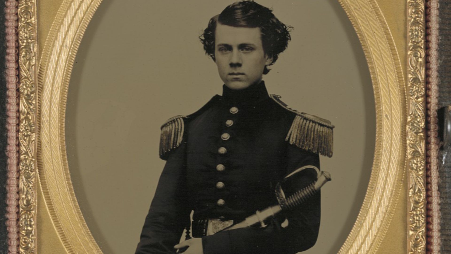 File:(Unidentified officer in Union uniform with sword) (LOC).jpg