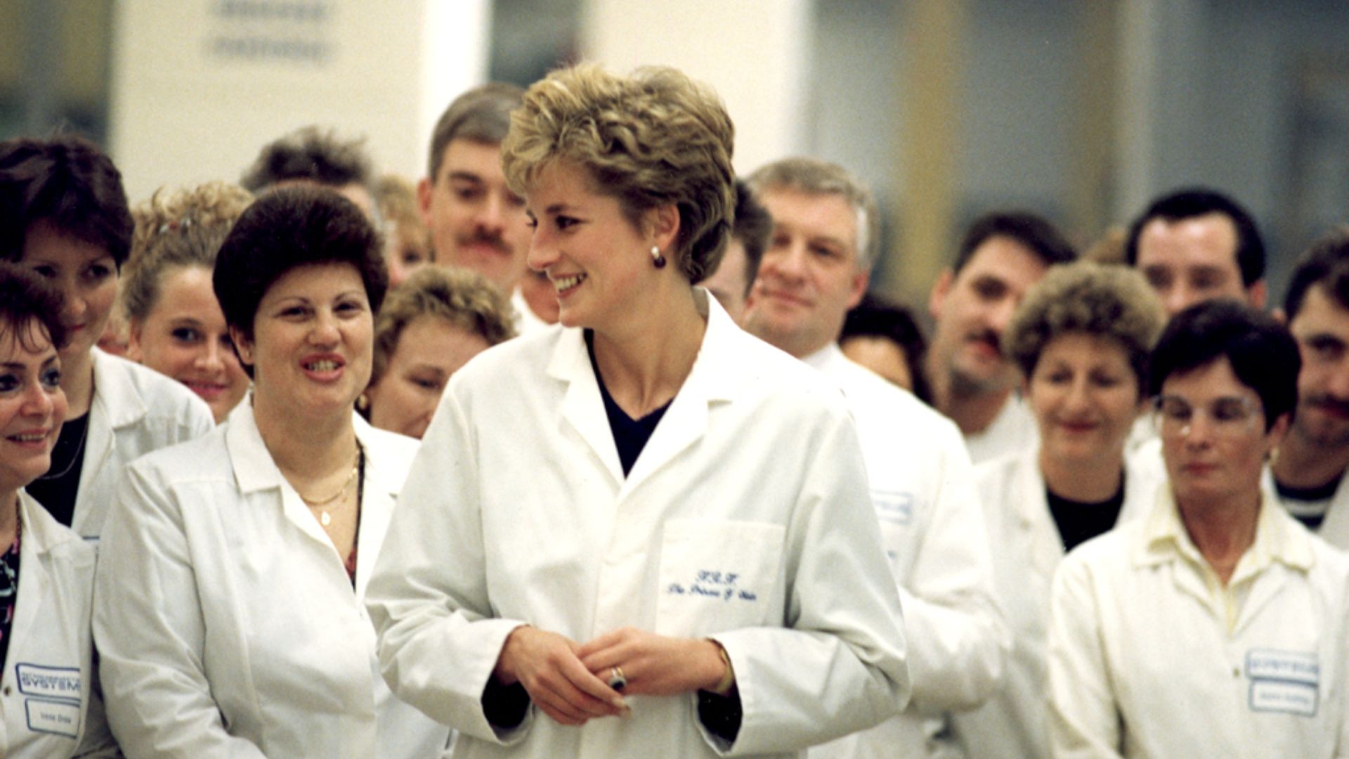 File:058792 Visit by Diana Princess of Wales 1992 (4087038134).jpg