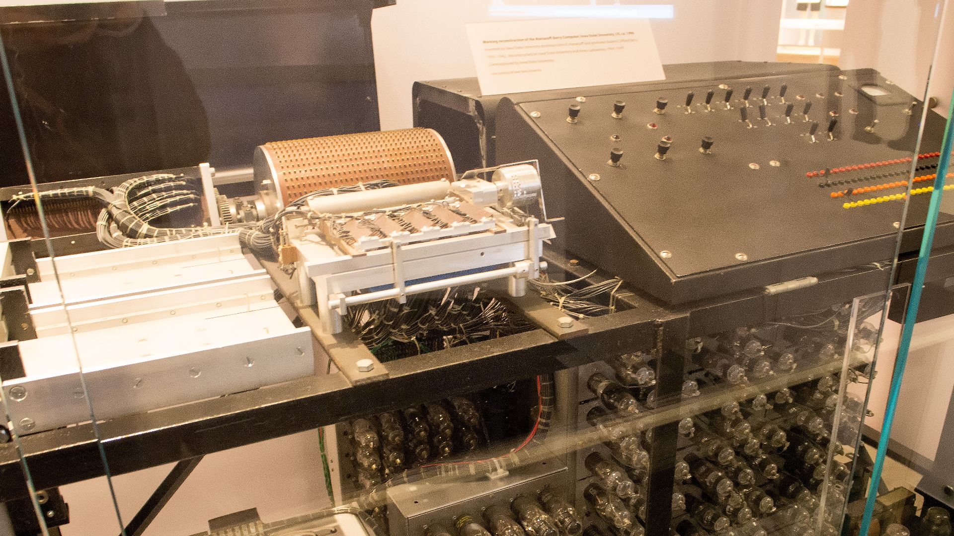 File:Atanasoff-Berry Computer ー Computer History Museum (30781535612).jpg