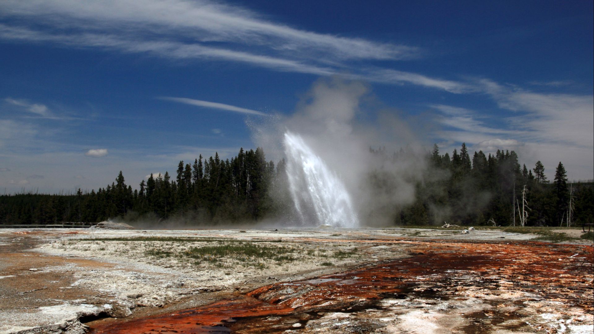 File:Daisy Geyser erupting in Yellowstone National Park edit1.jpg