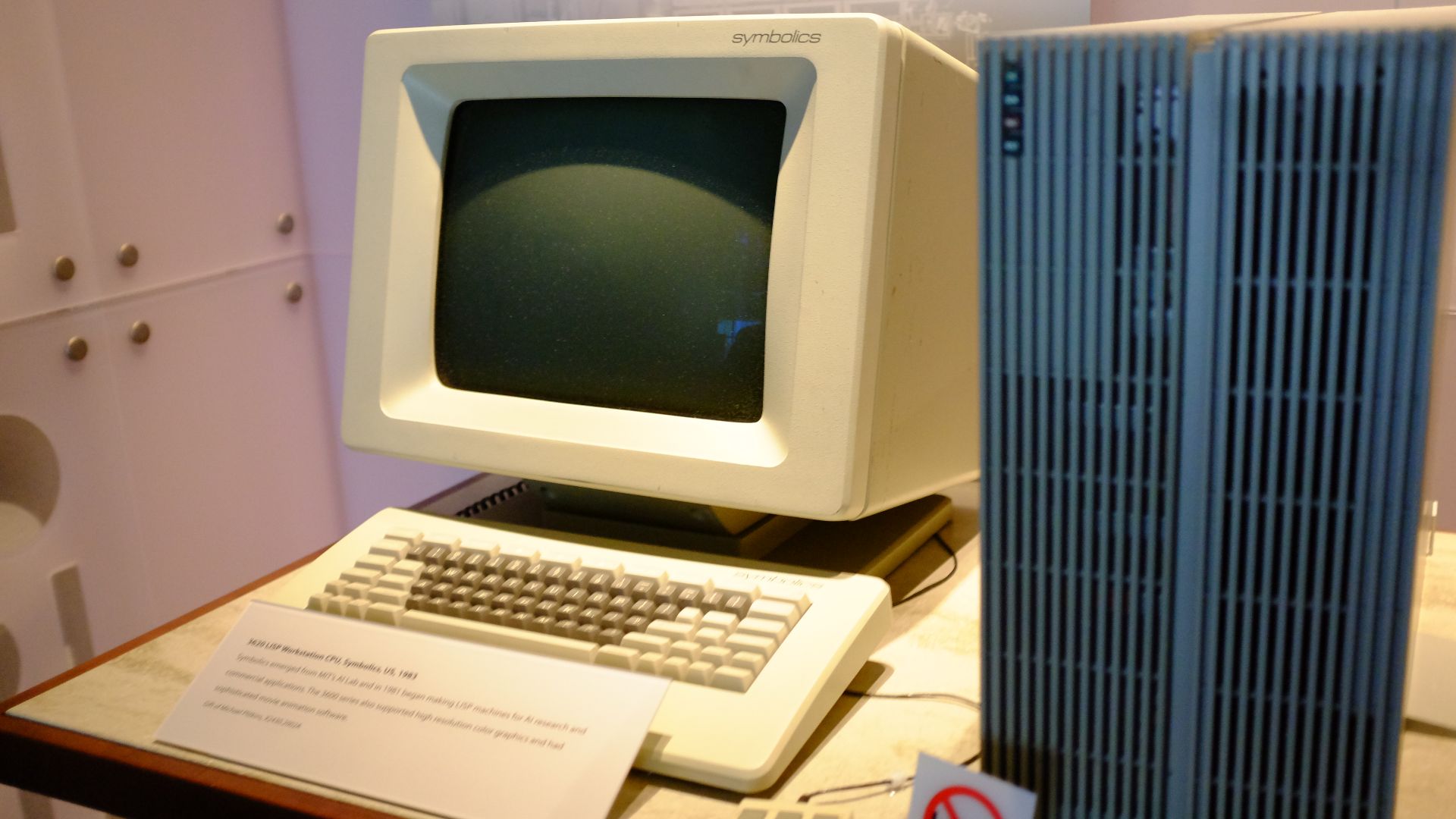 File:Symbolics 3620 (1).jpg