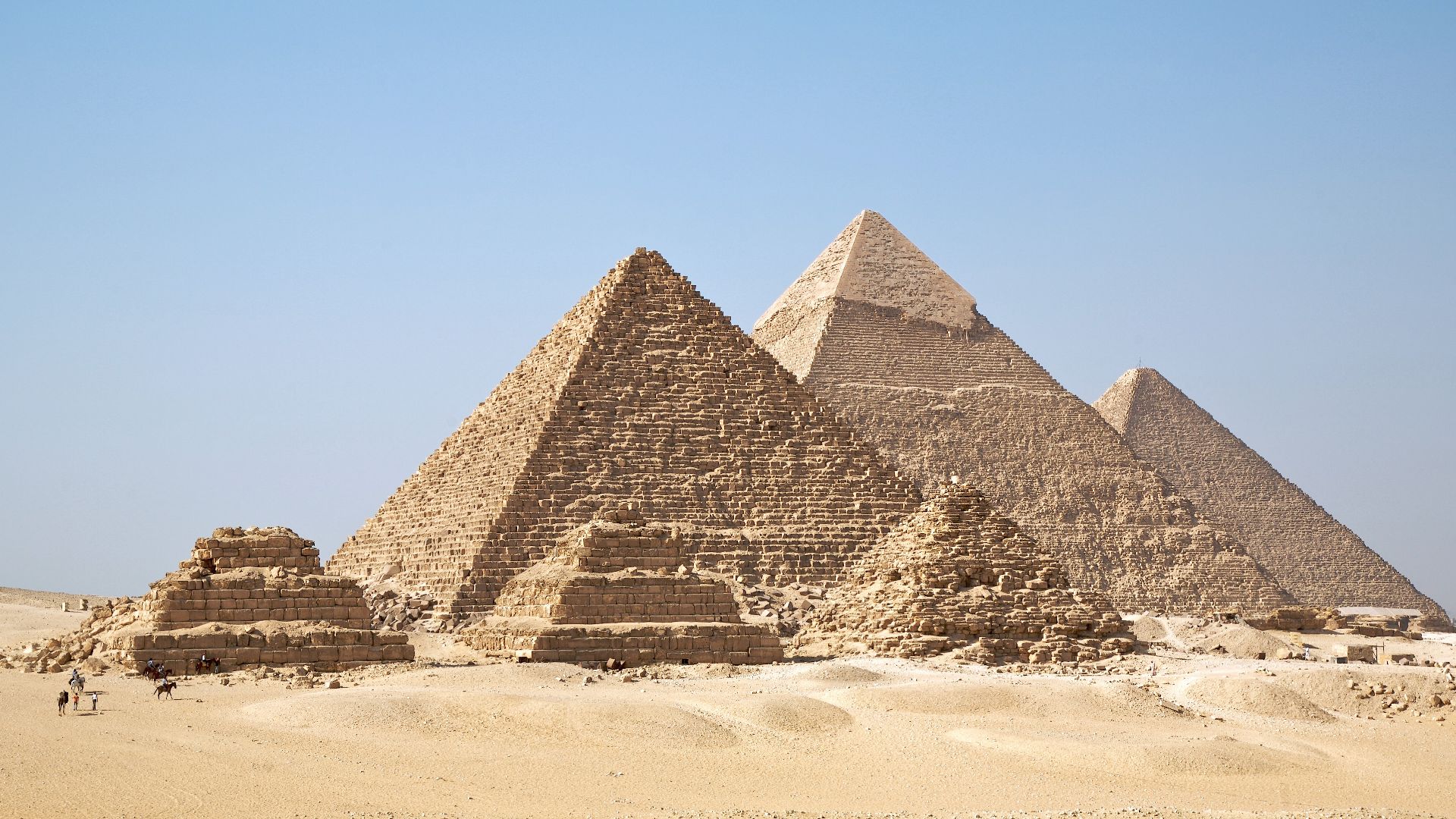 File:All Gizah Pyramids.jpg