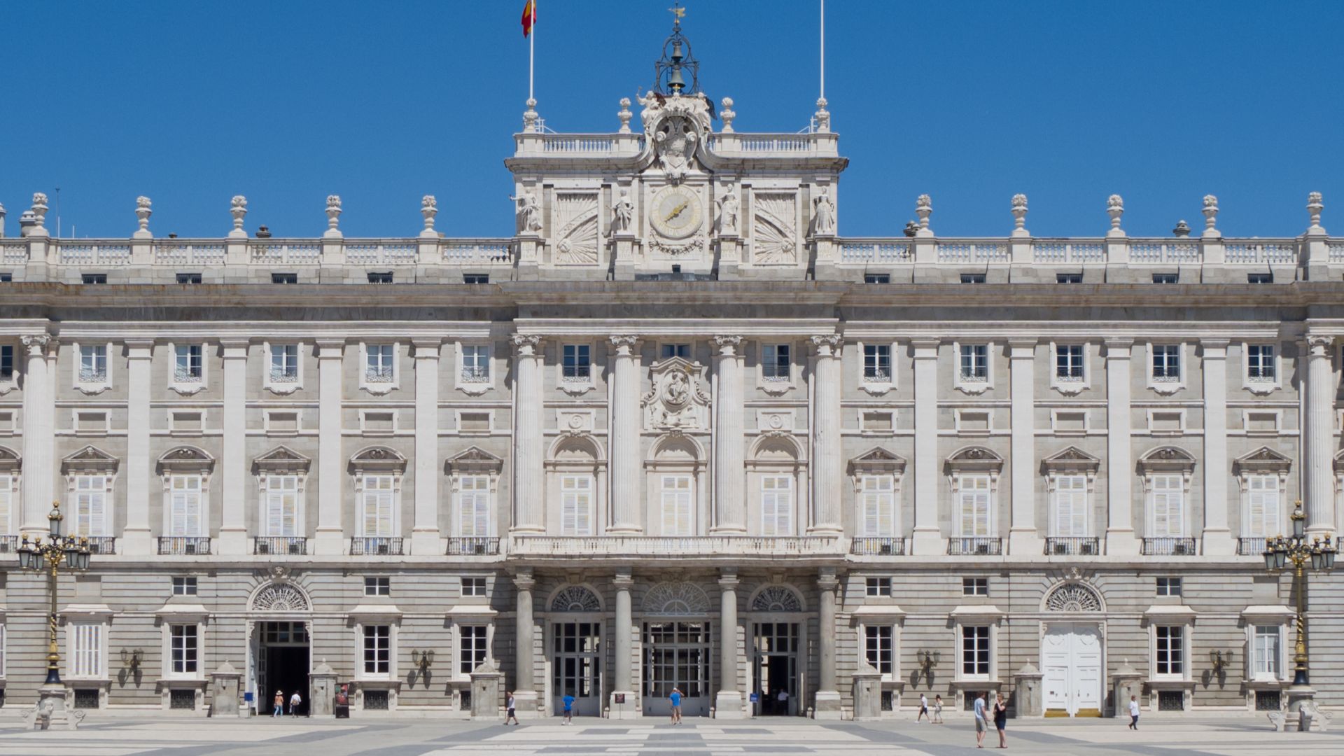 File:Palacio Real de Madrid - 13.jpg