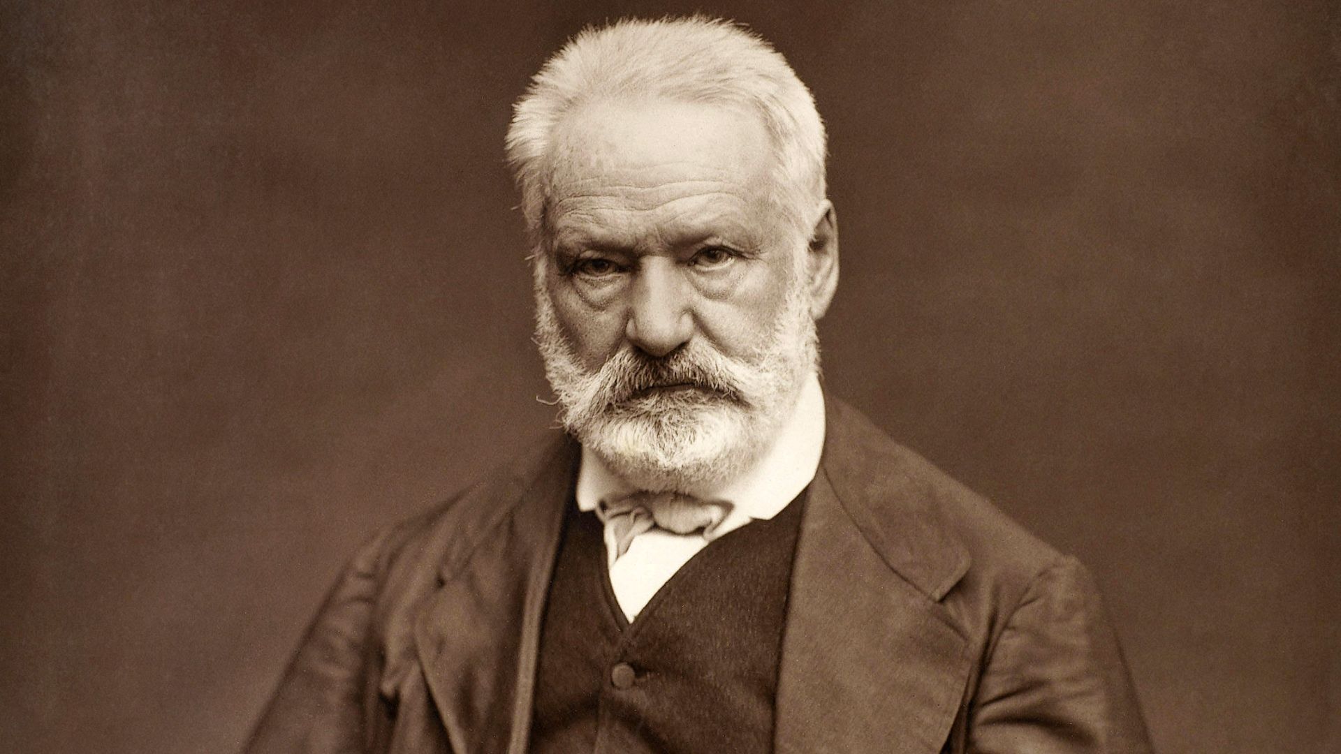 File:Victor Hugo by Étienne Carjat 1876 - full.jpg