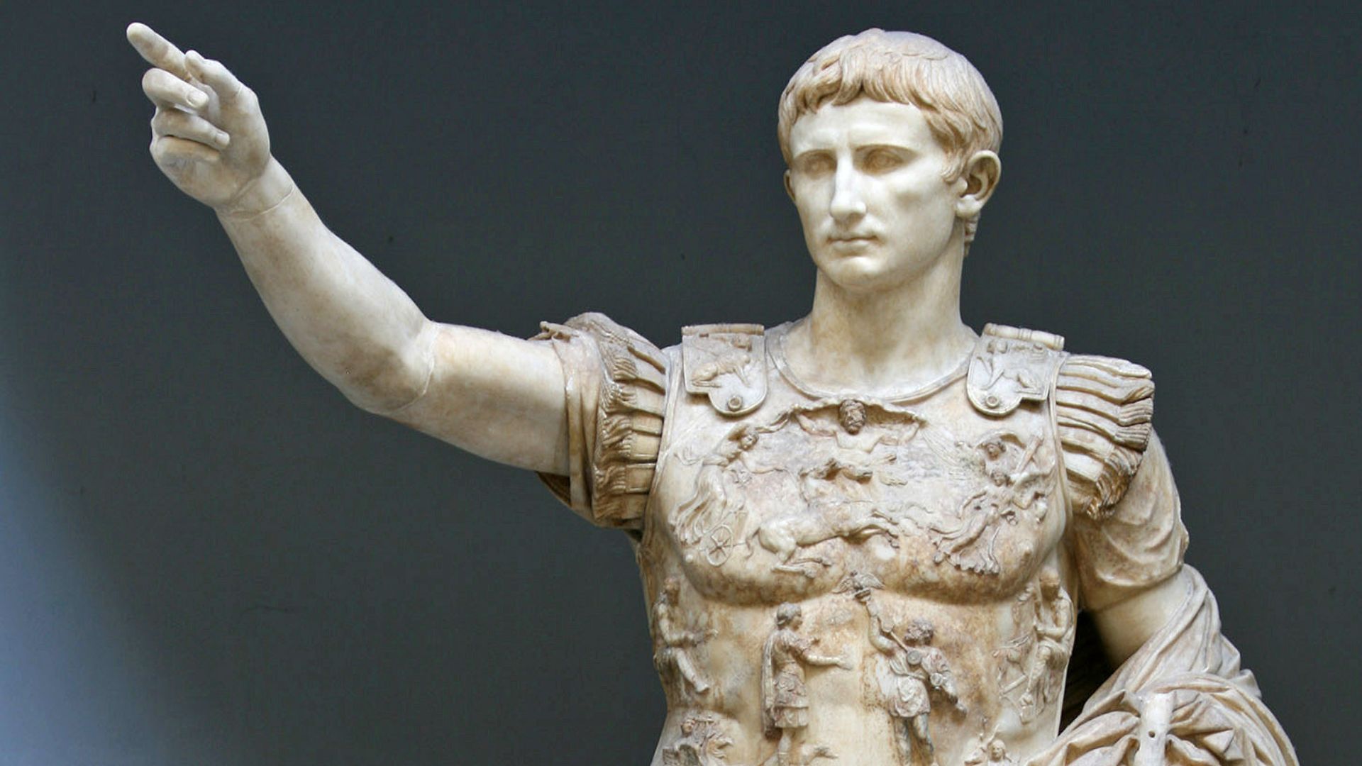 File:Statue-Augustus.jpg