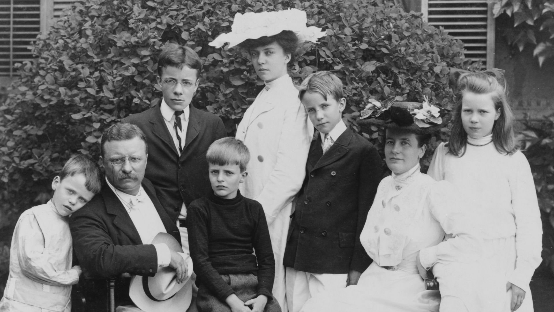 File:Theodore Roosevelt and family, 1903.jpg