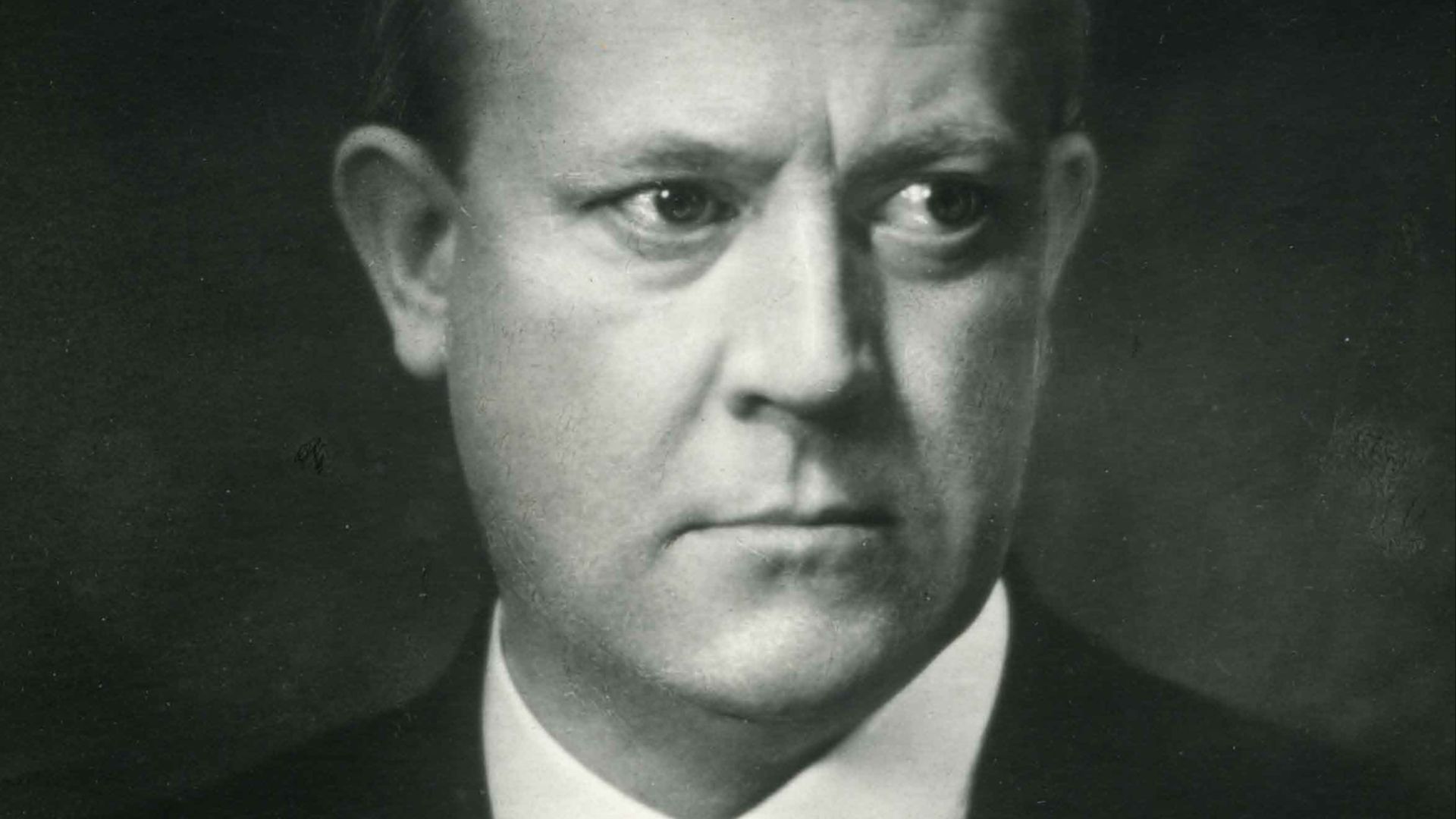 File:Portrett av Vidkun Quisling i sivile klær, ukjent datering.jpg