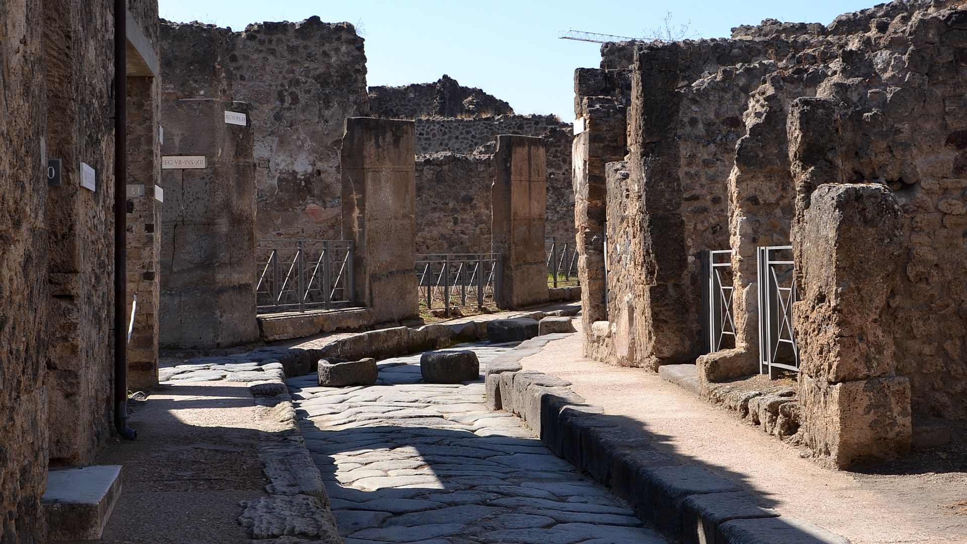File:Pompeii 2021 - 03.jpg