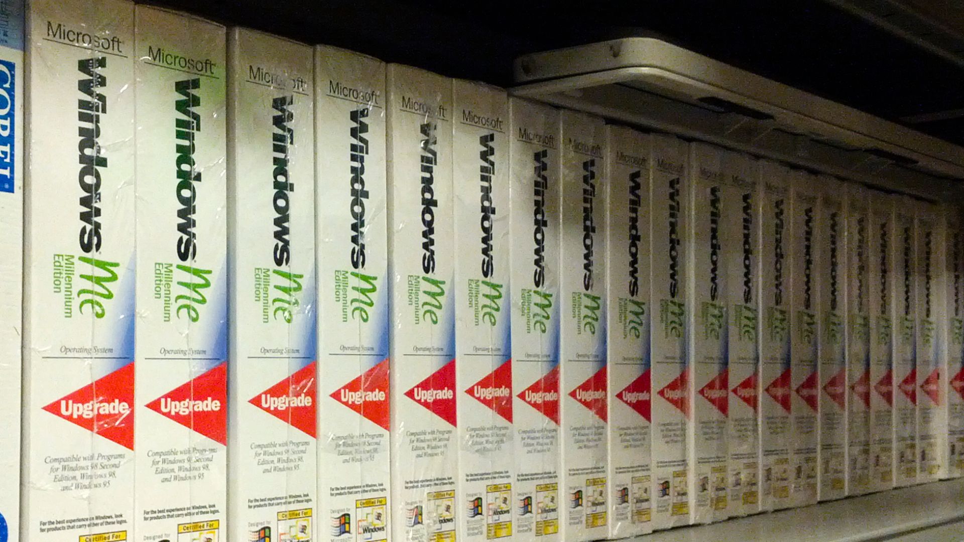 File:Unopened boxes of Microsoft Windows Me and Corel WordPerfect 8.jpg