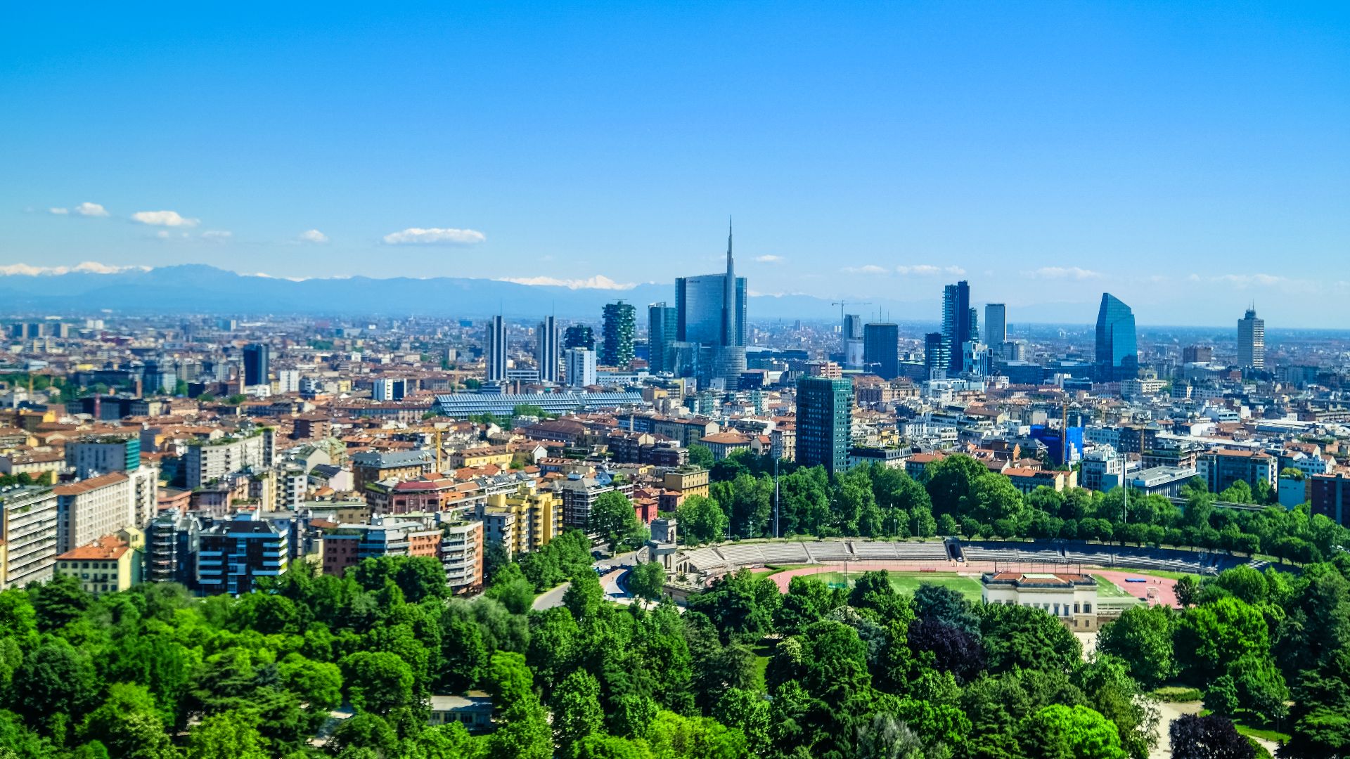 File:Milan skyline skyscrapers of Porta Nuova business district.jpg