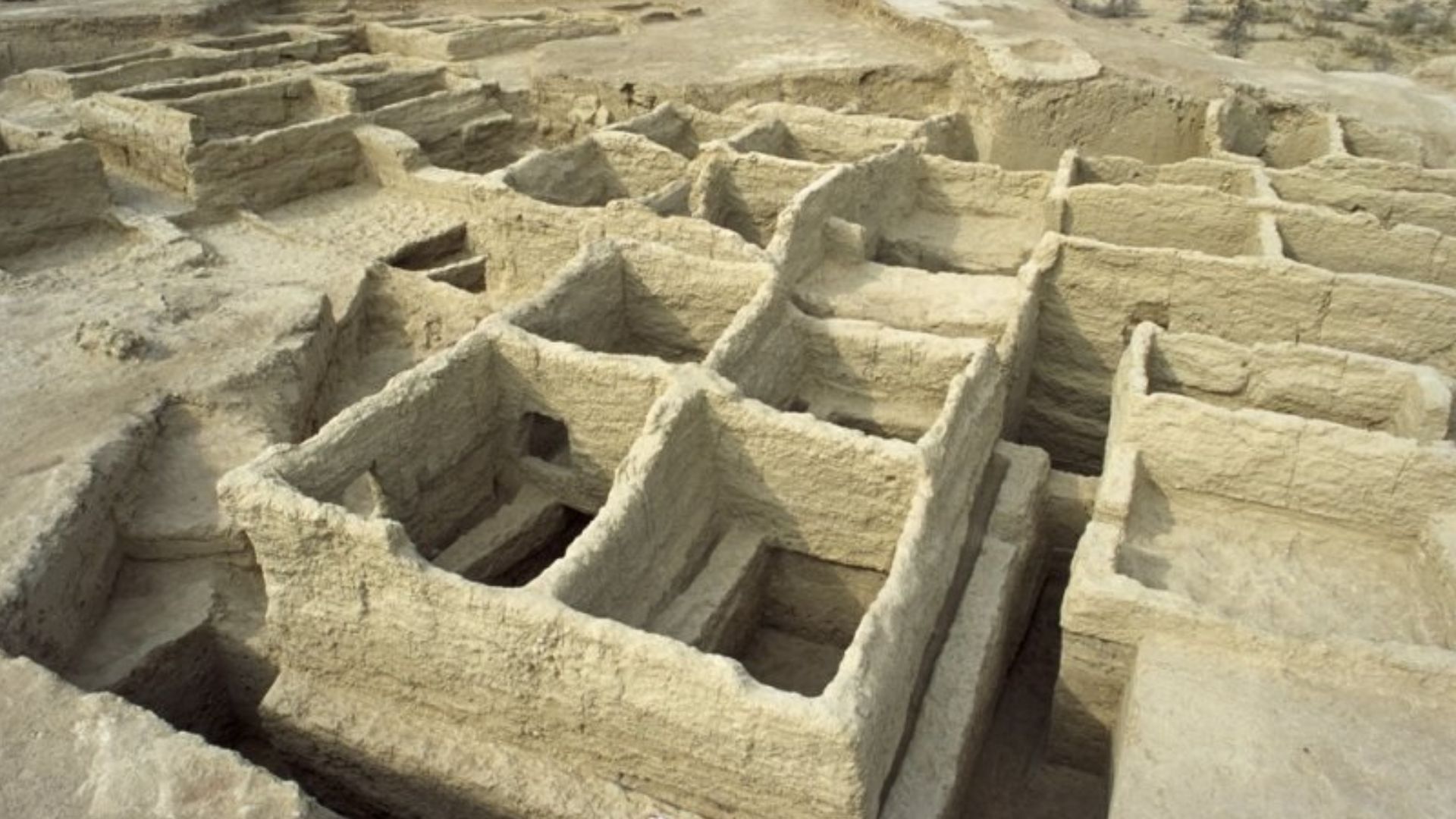 File:Mehrgarh ruins.jpg