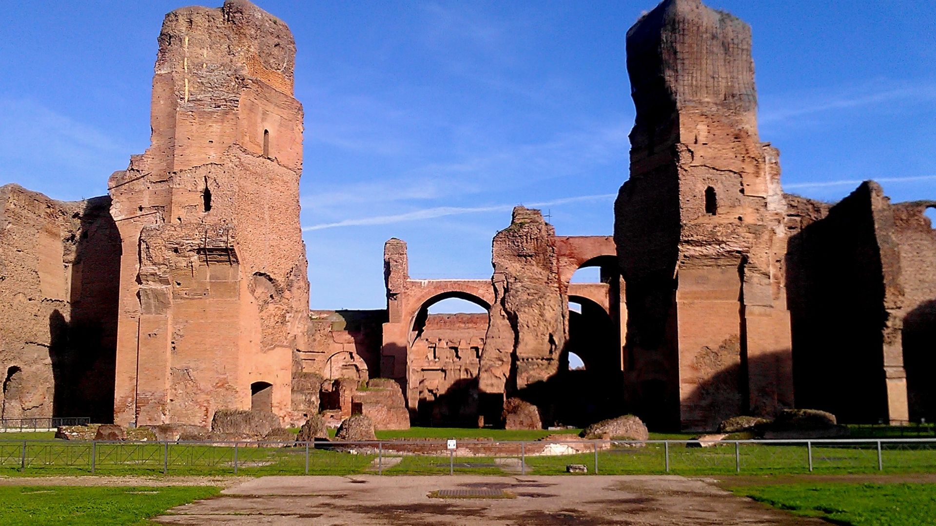 File:Baths of Caracalla, facing Caldarium.jpg