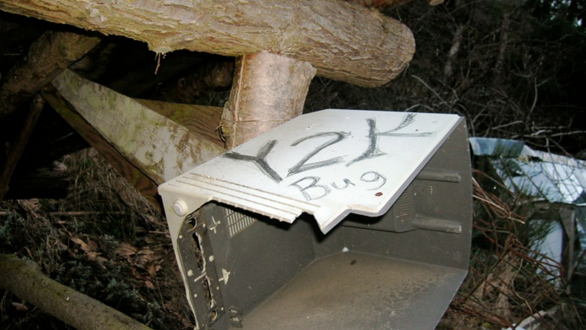 File:Y2K (2224501642).jpg