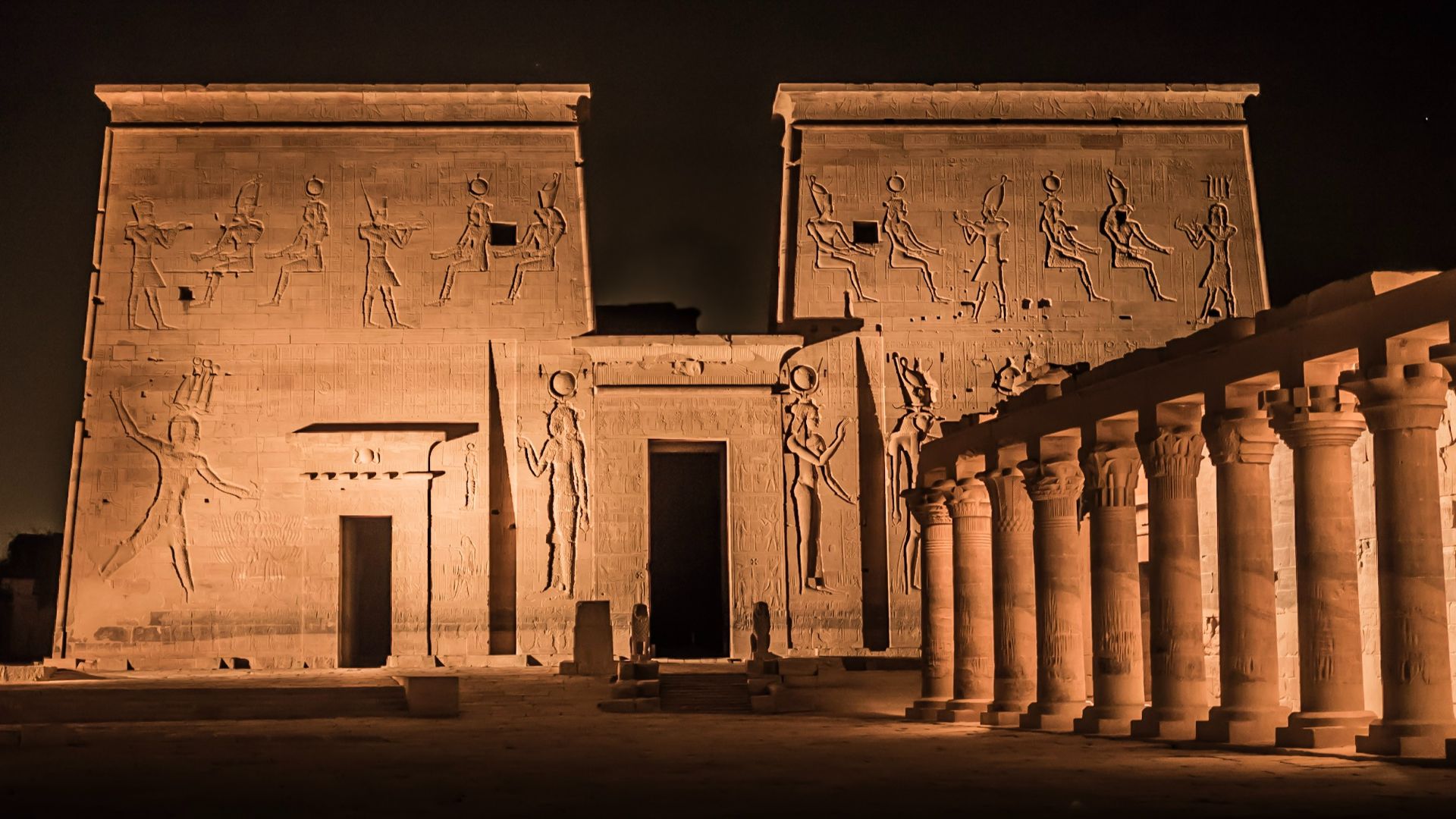 File:Philae temple at night.jpg