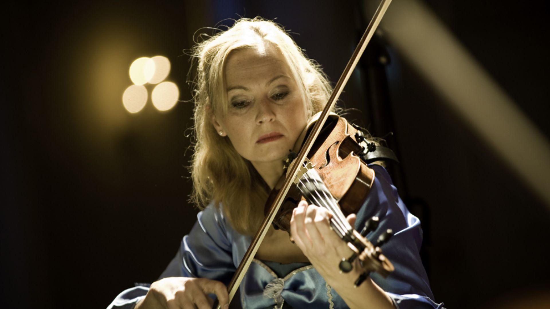 File:Angelika Lichtenstern Eine Kleine Nachtmusik.jpg