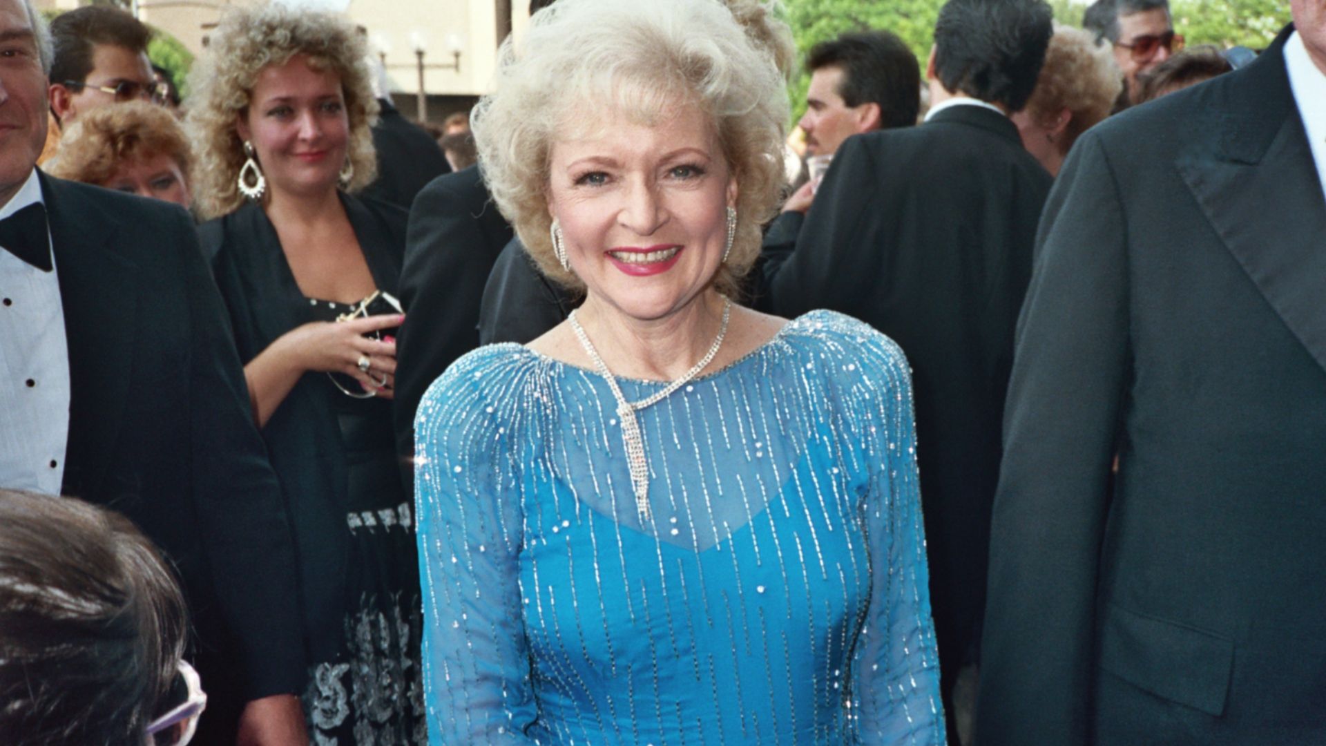 File:Betty White 1988 Emmy Awards.jpg