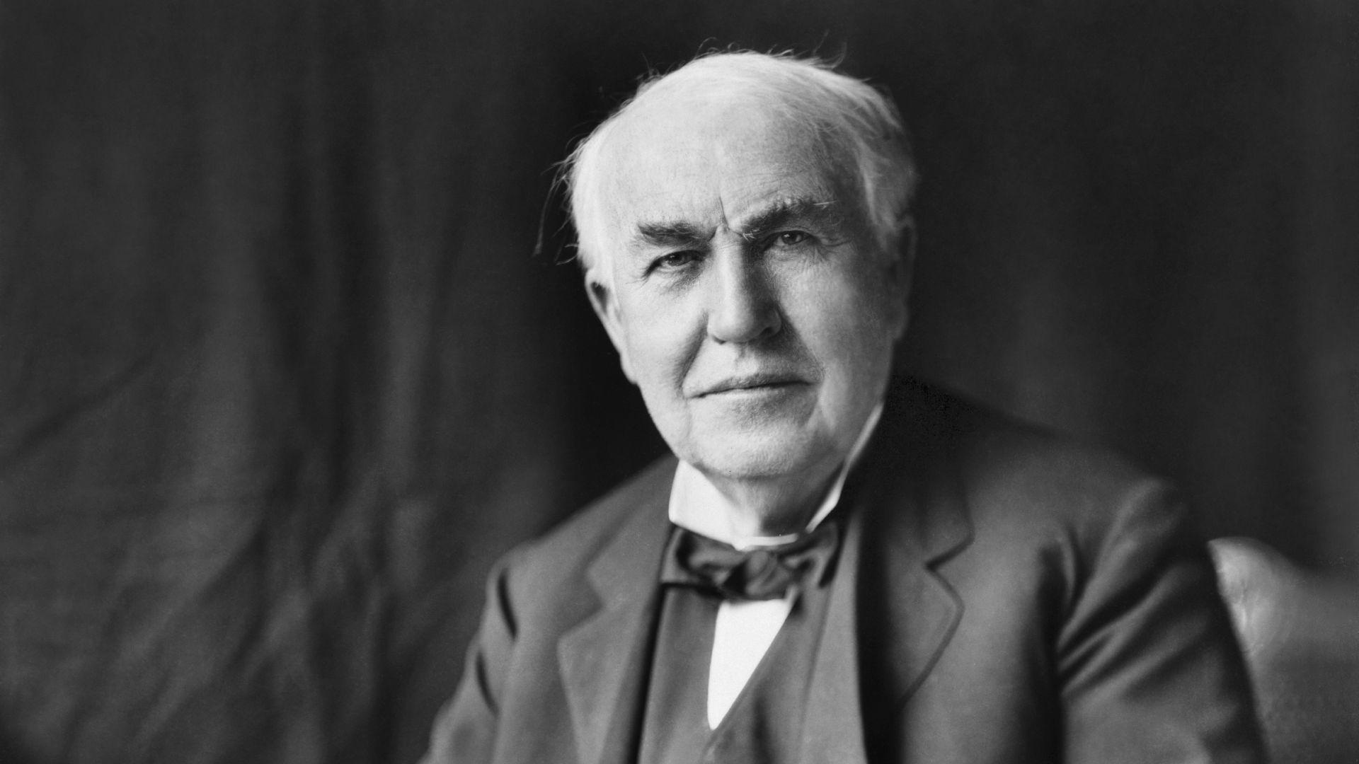 File:Thomas Edison2.jpg