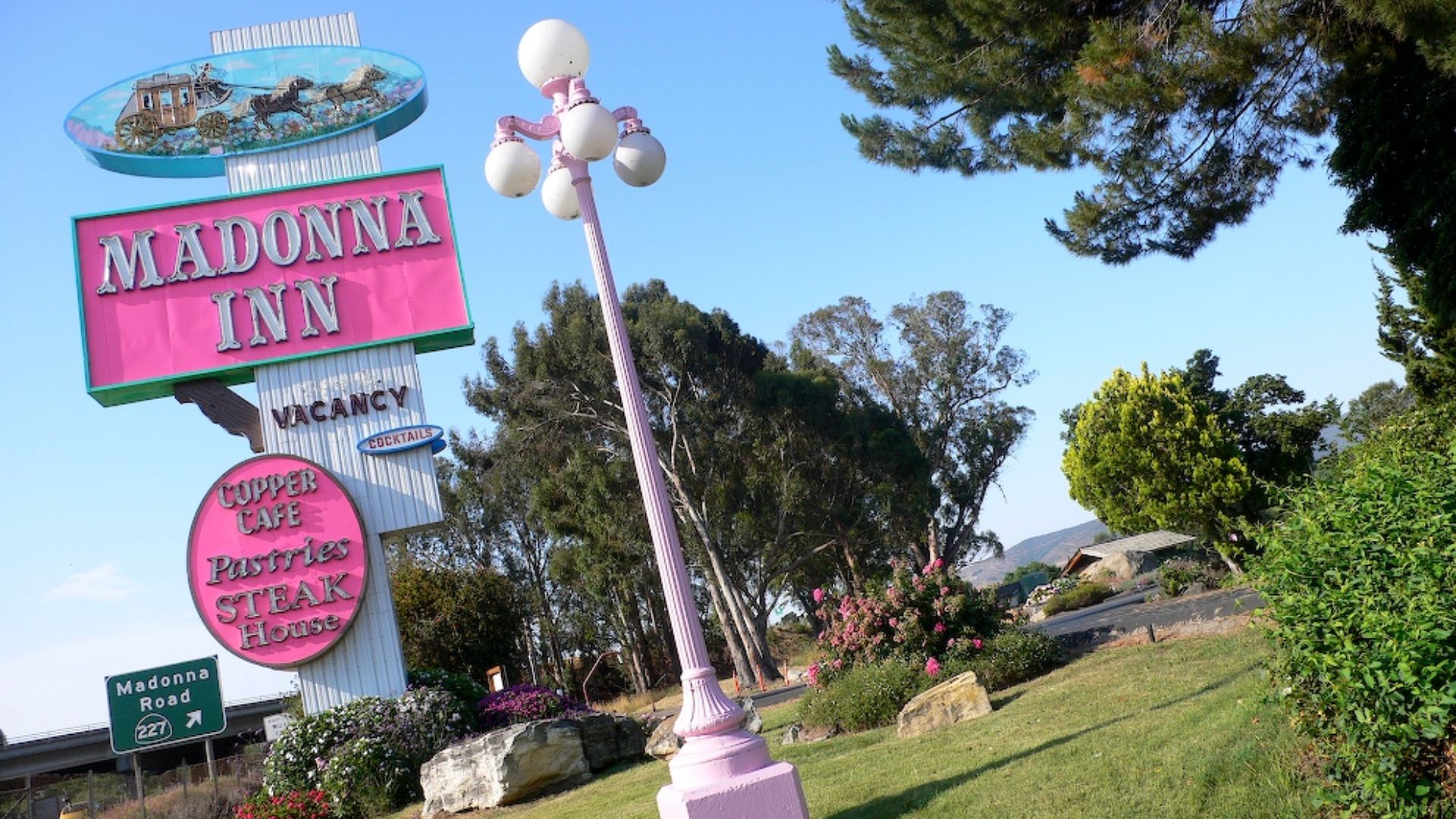 File:Sign, Madonna Inn, San Luis Obispo, California (198785690).jpg