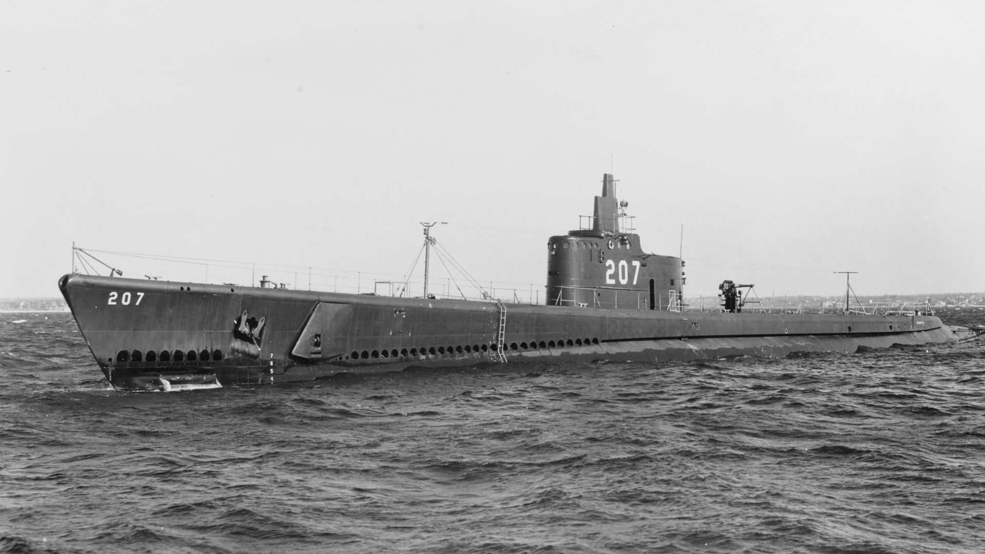 File:USS Grampus (SS-207) - 19-N-23818.jpg